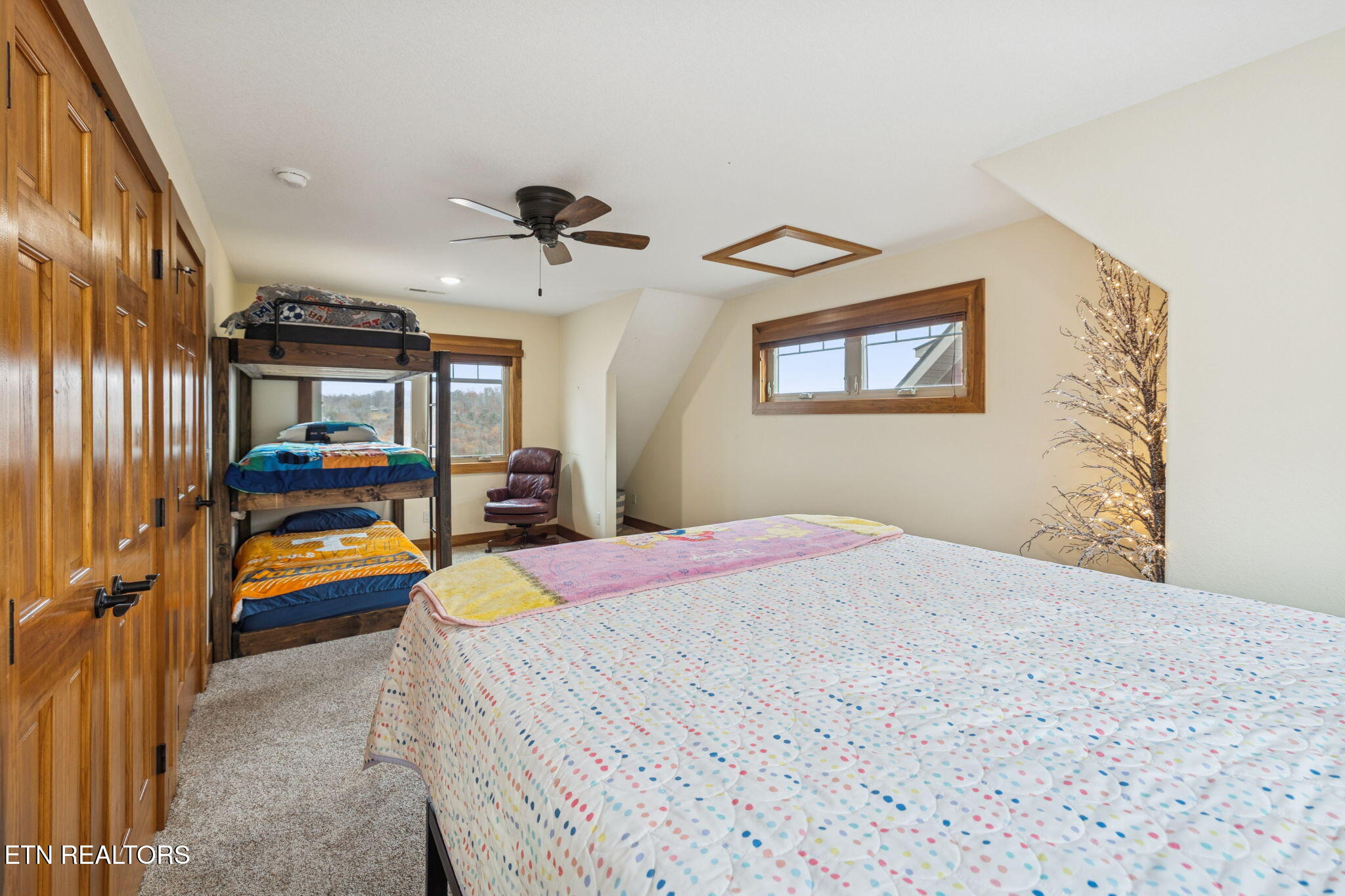 2070 Holly Bend Drive Byrdstown TN 38549