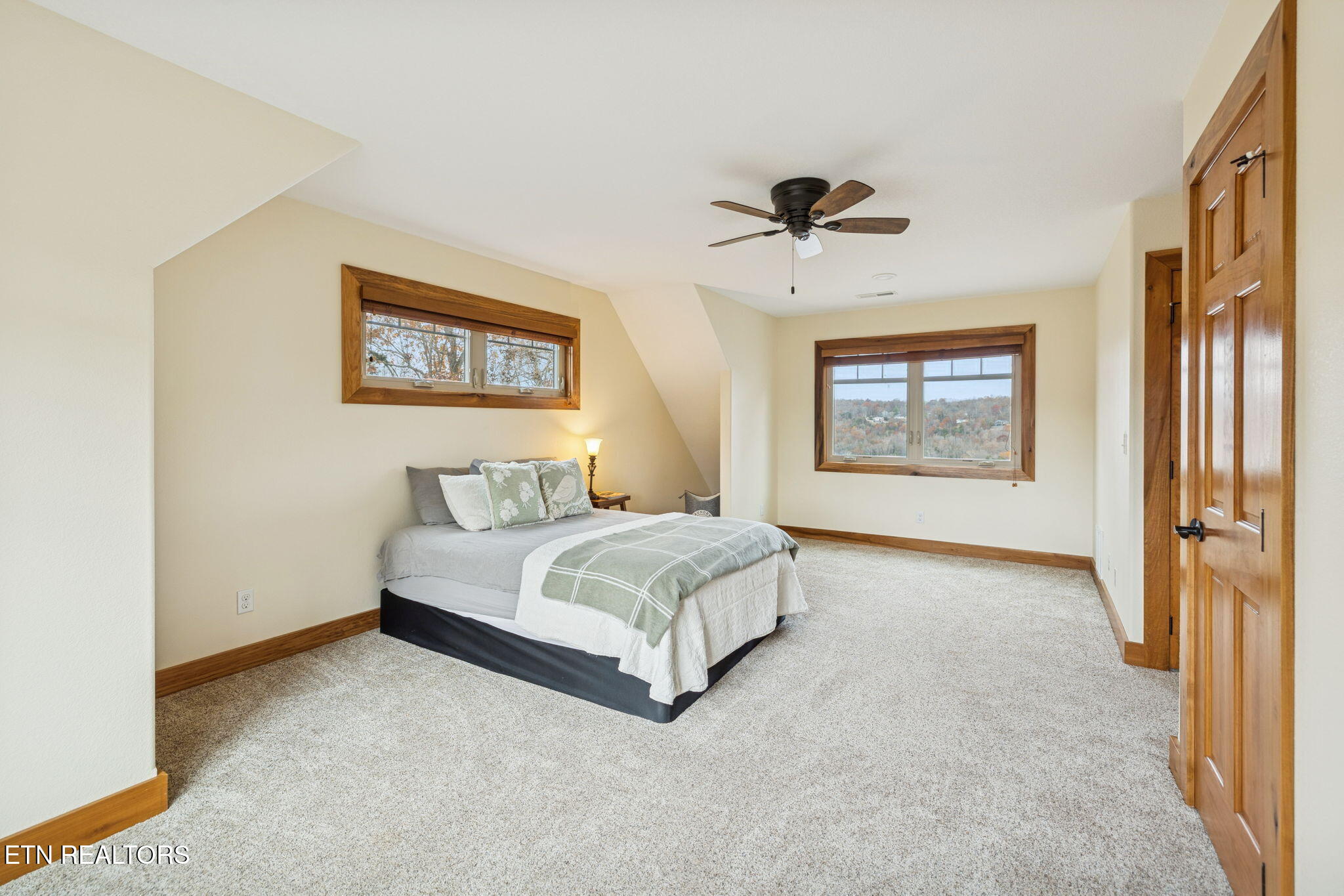 2070 Holly Bend Drive Byrdstown TN 38549