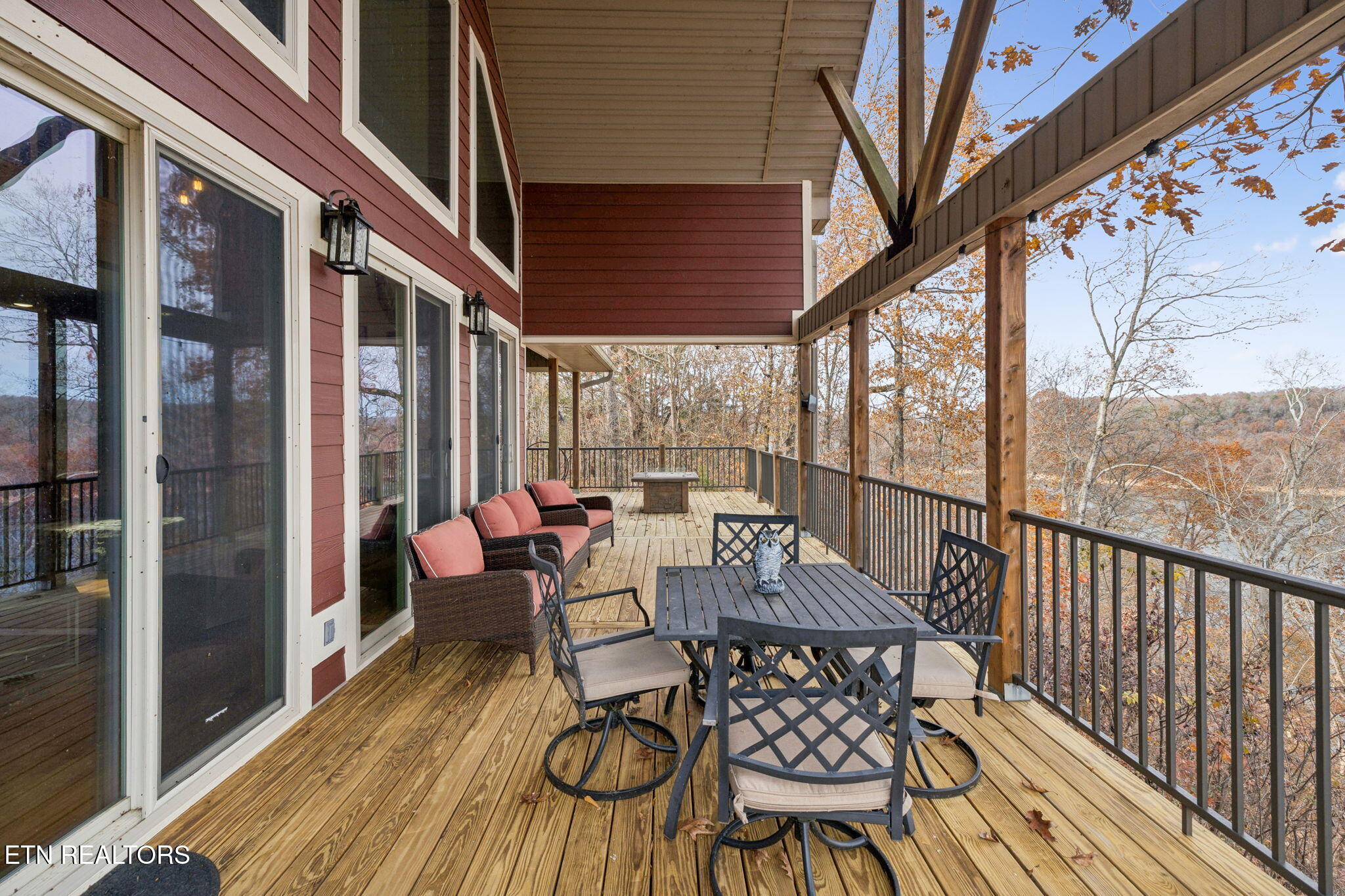 2070 Holly Bend Drive Byrdstown TN 38549