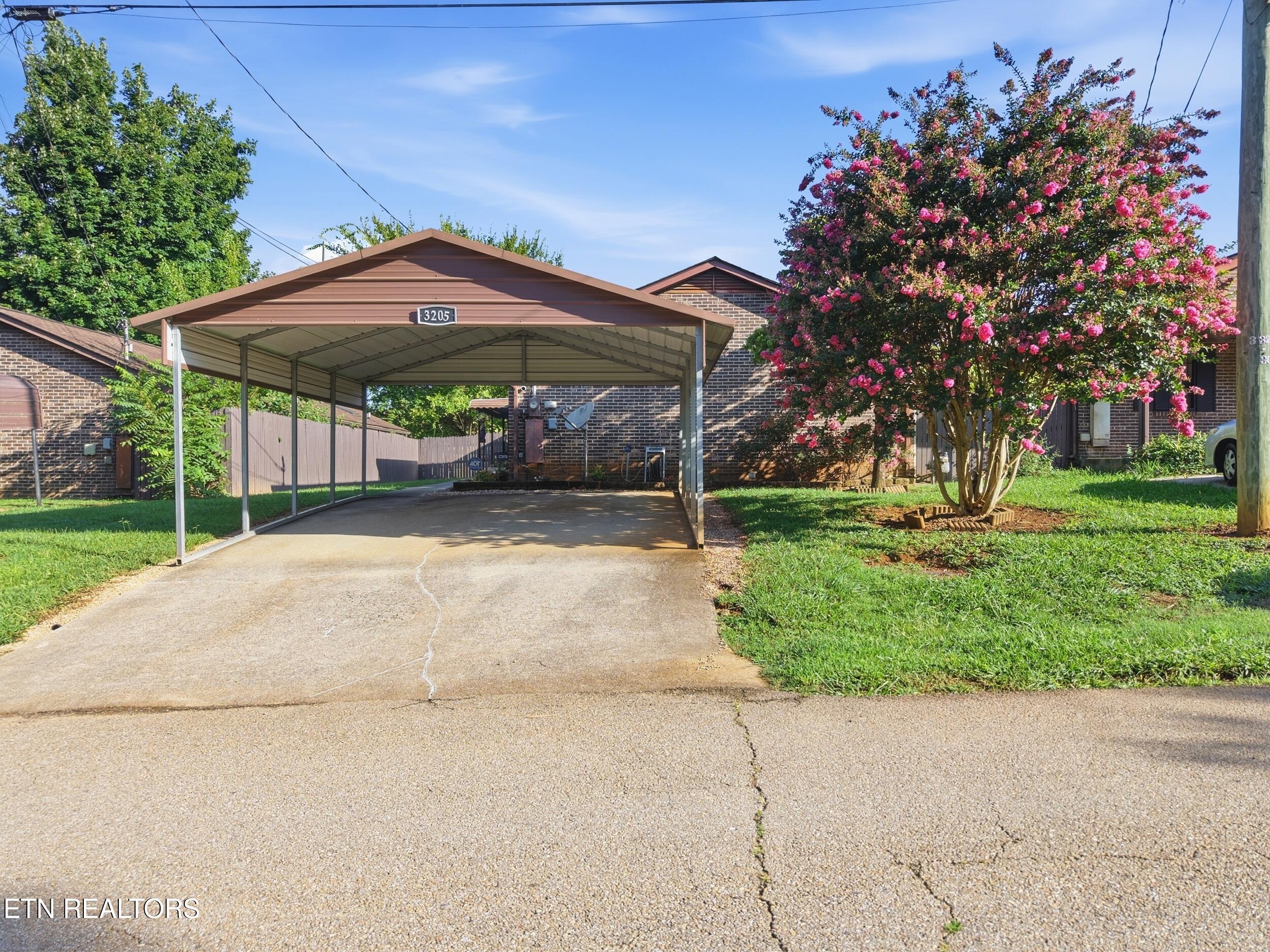 3205 Lansing Avenue Knoxville TN 37914