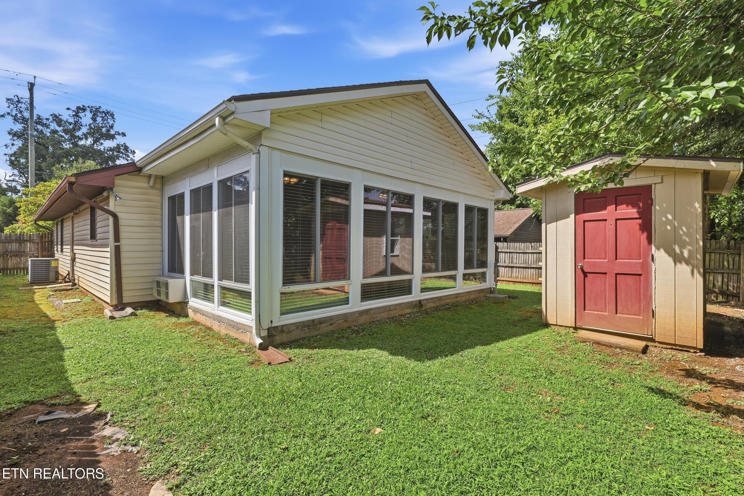 3205 Lansing Avenue Knoxville TN 37914