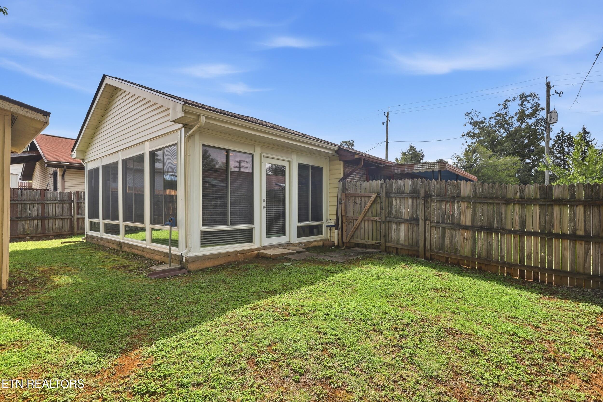 3205 Lansing Avenue Knoxville TN 37914