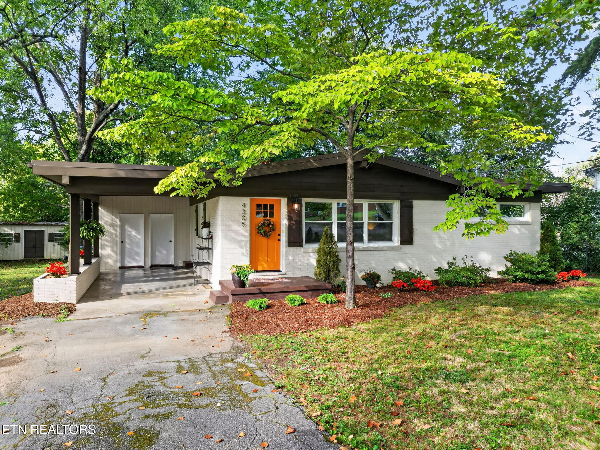 4305 Thornwood Drive Knoxville TN 37921