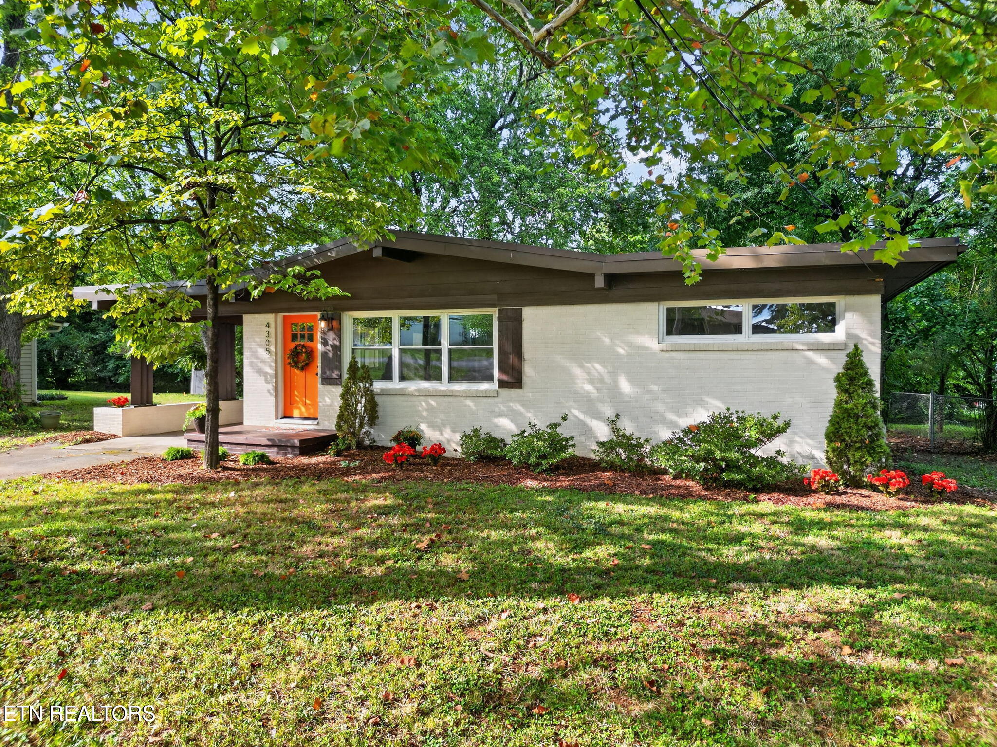 4305 Thornwood Drive Knoxville TN 37921