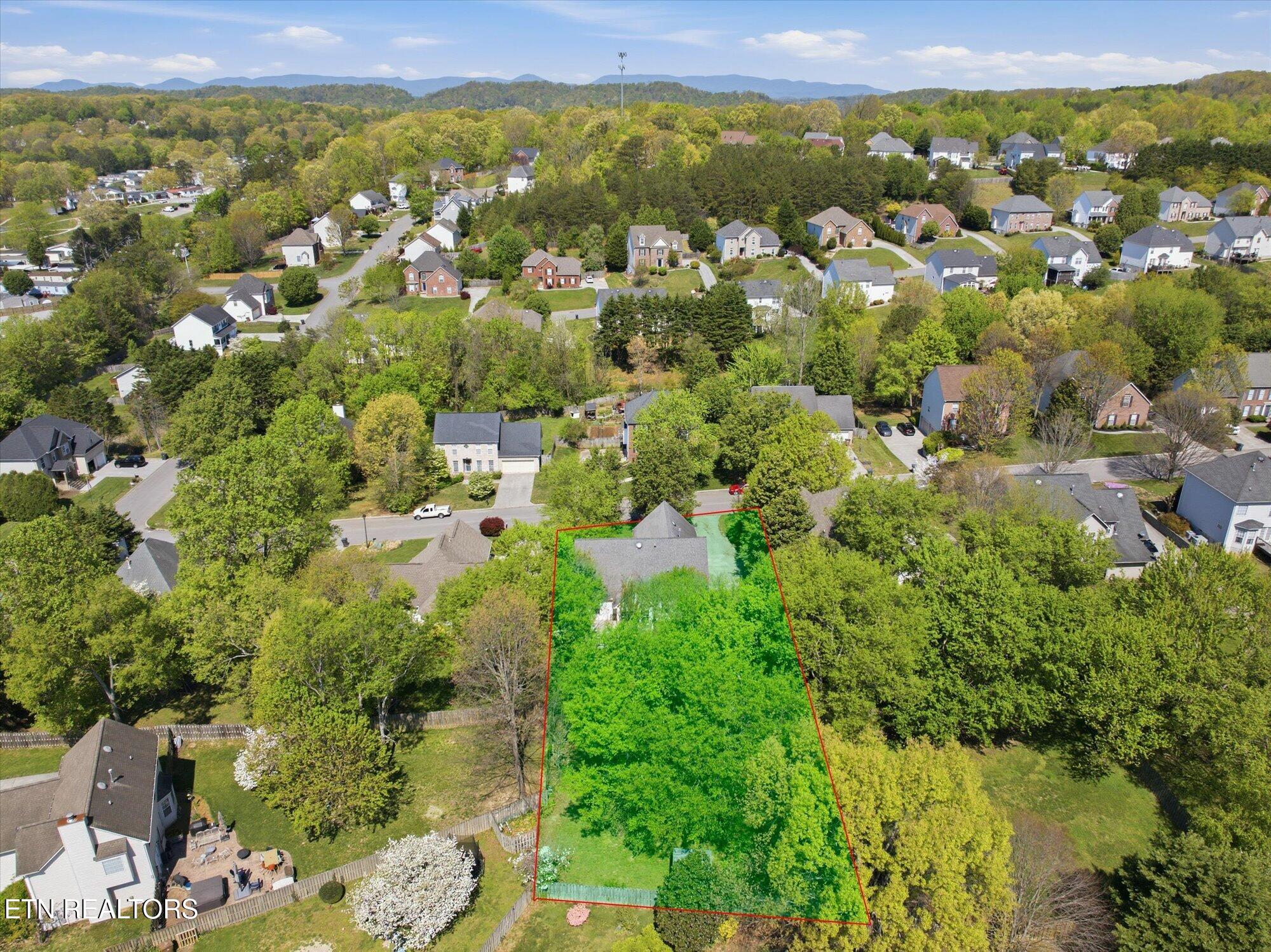 2412 Maple Crest Lane Knoxville TN 37921