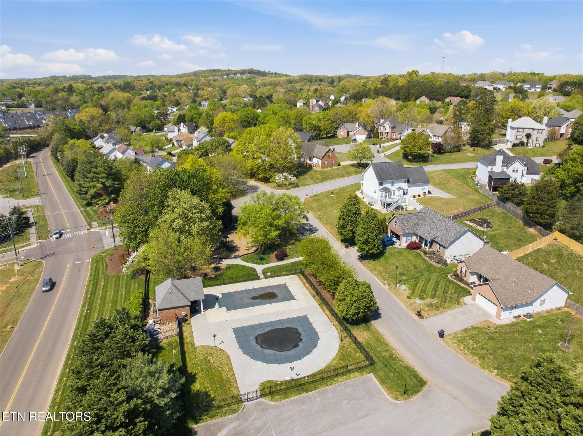 2412 Maple Crest Lane Knoxville TN 37921