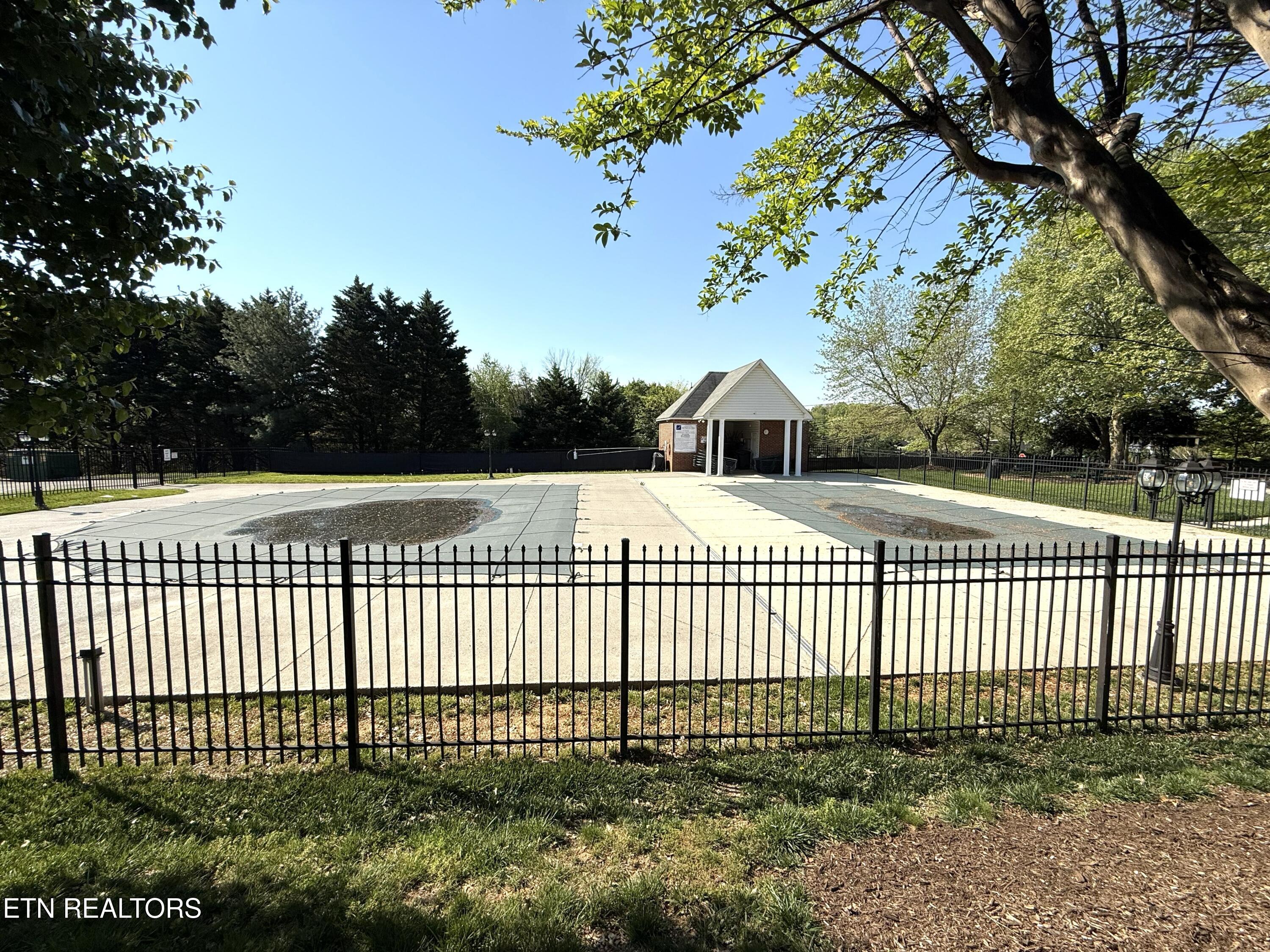 2412 Maple Crest Lane Knoxville TN 37921