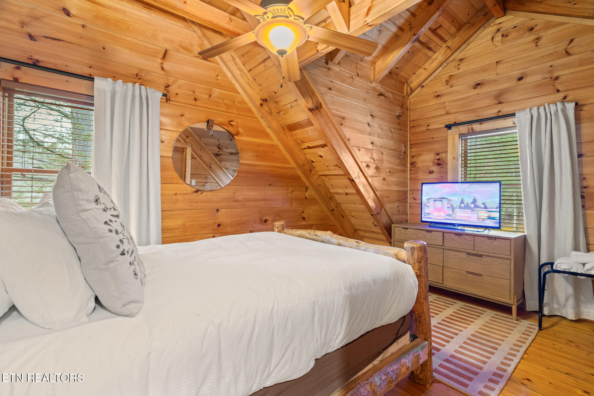 3318 Covered Bridge Way Sevierville TN 37862
