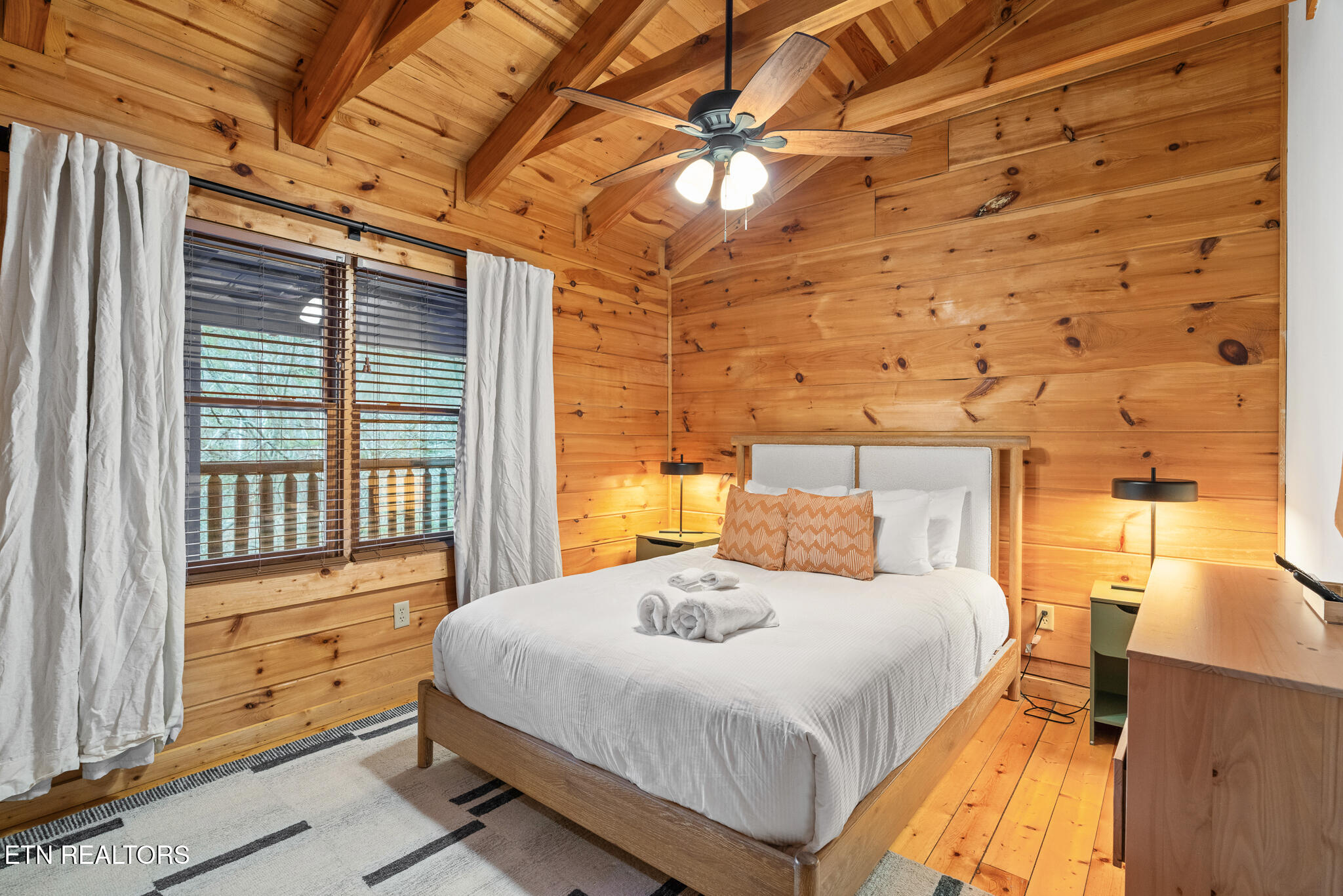 3318 Covered Bridge Way Sevierville TN 37862