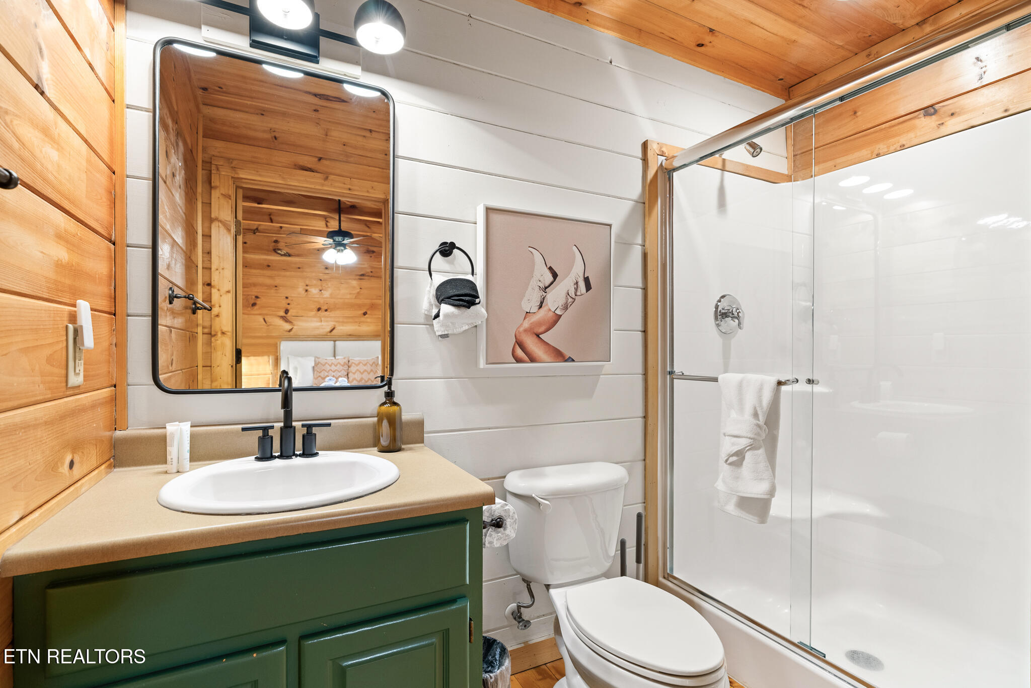 3318 Covered Bridge Way Sevierville TN 37862