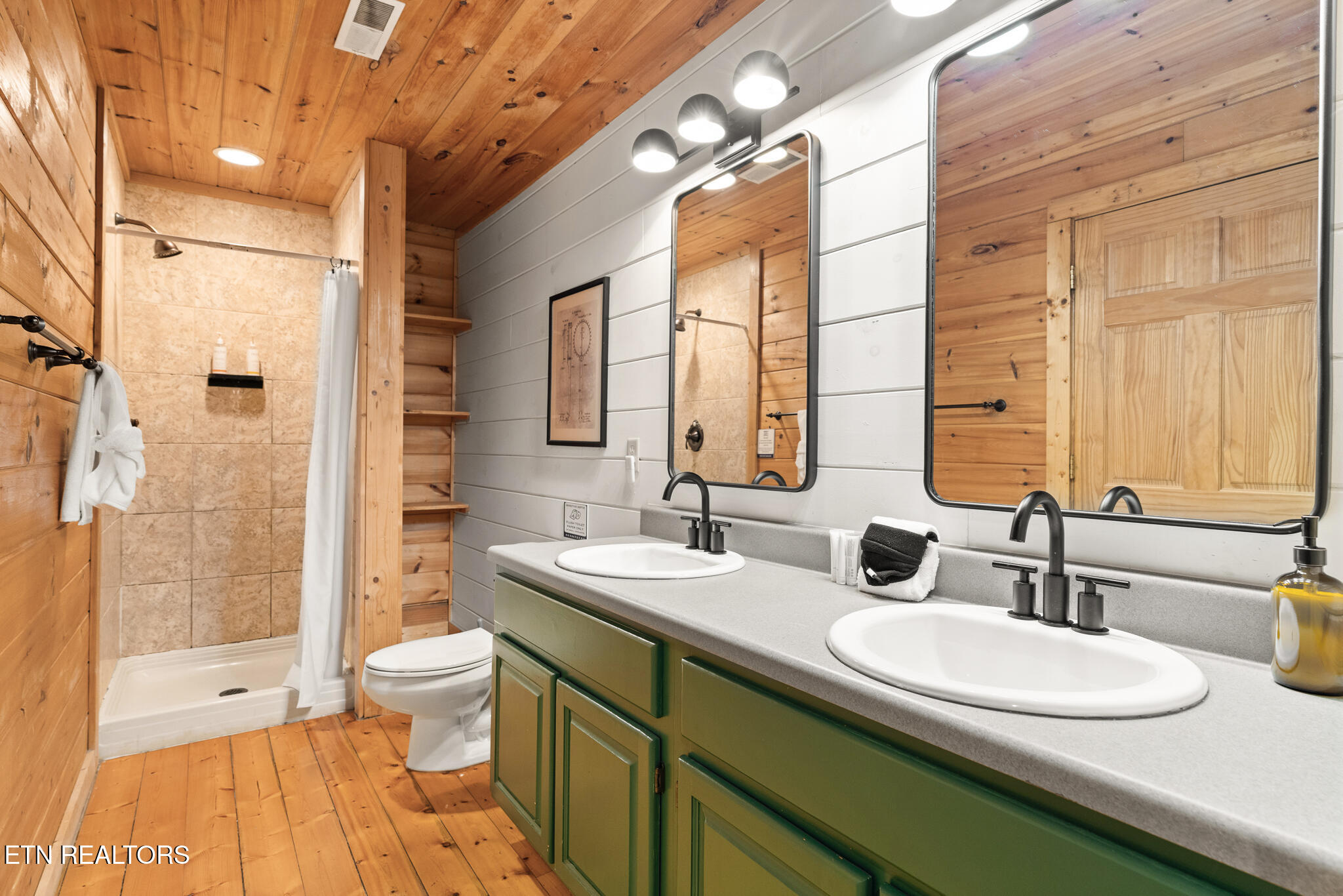 3318 Covered Bridge Way Sevierville TN 37862