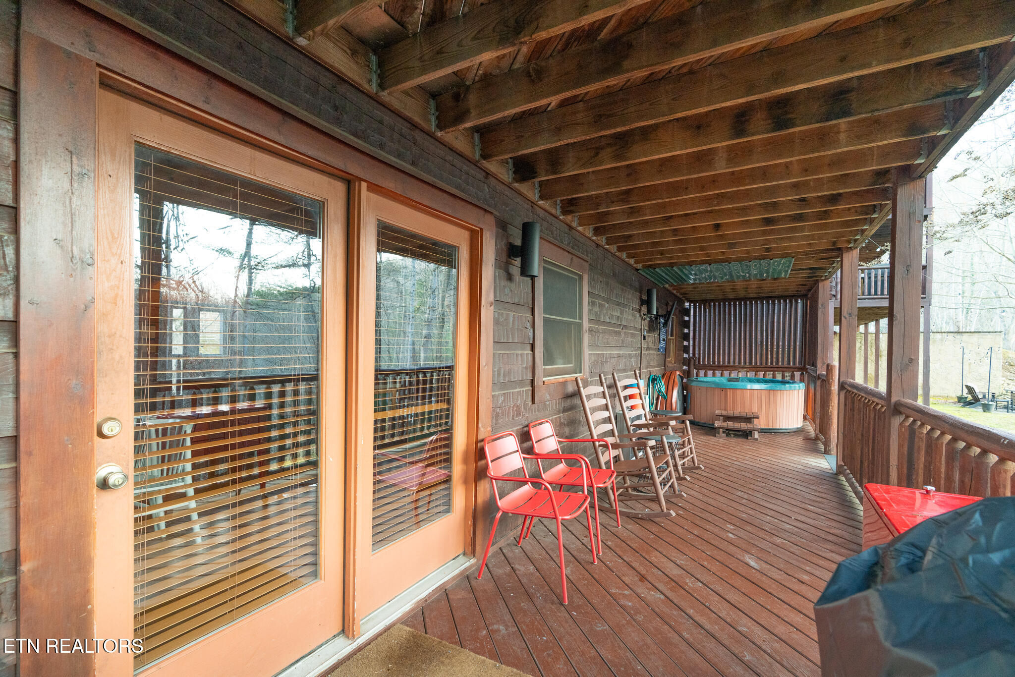 3318 Covered Bridge Way Sevierville TN 37862