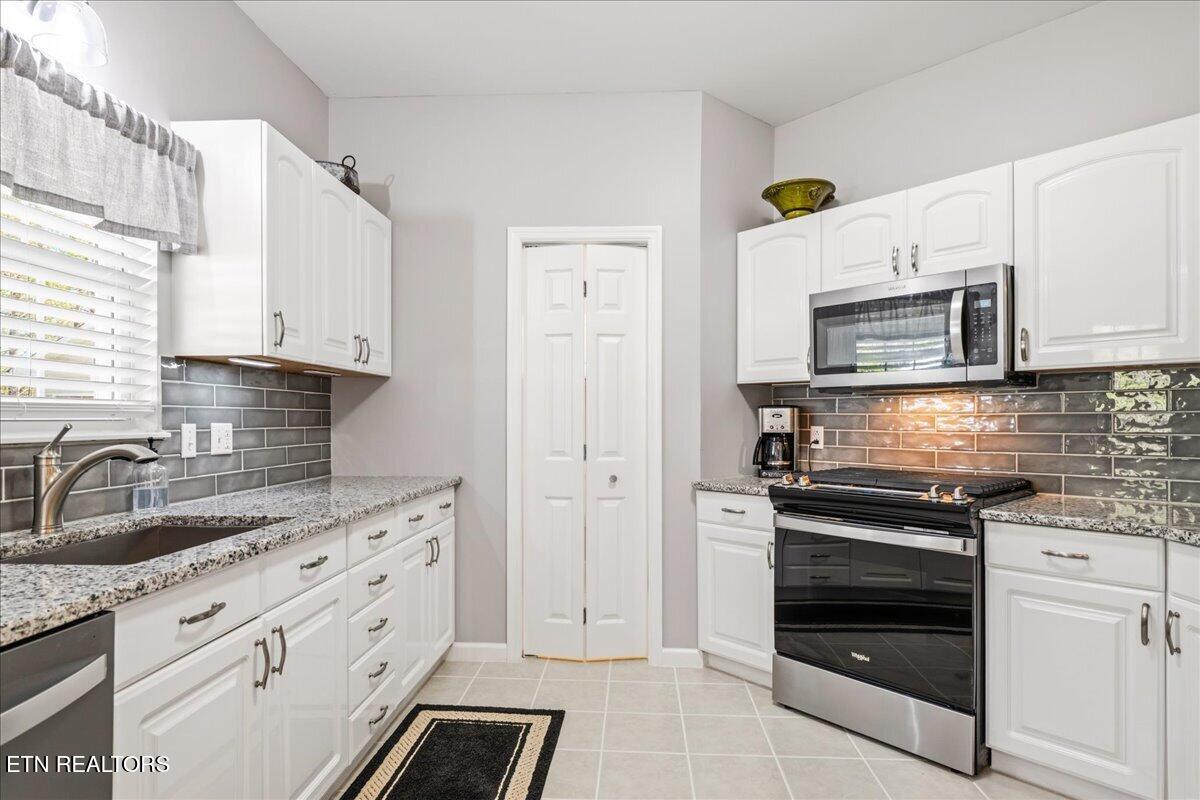 176 Mineral Springs Lane Jacksboro TN 37757