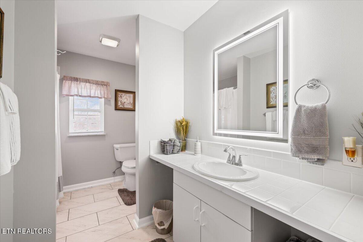 176 Mineral Springs Lane Jacksboro TN 37757