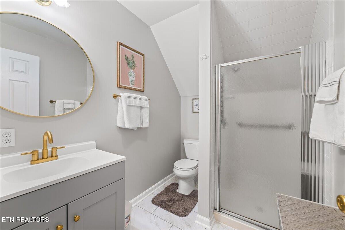 176 Mineral Springs Lane Jacksboro TN 37757