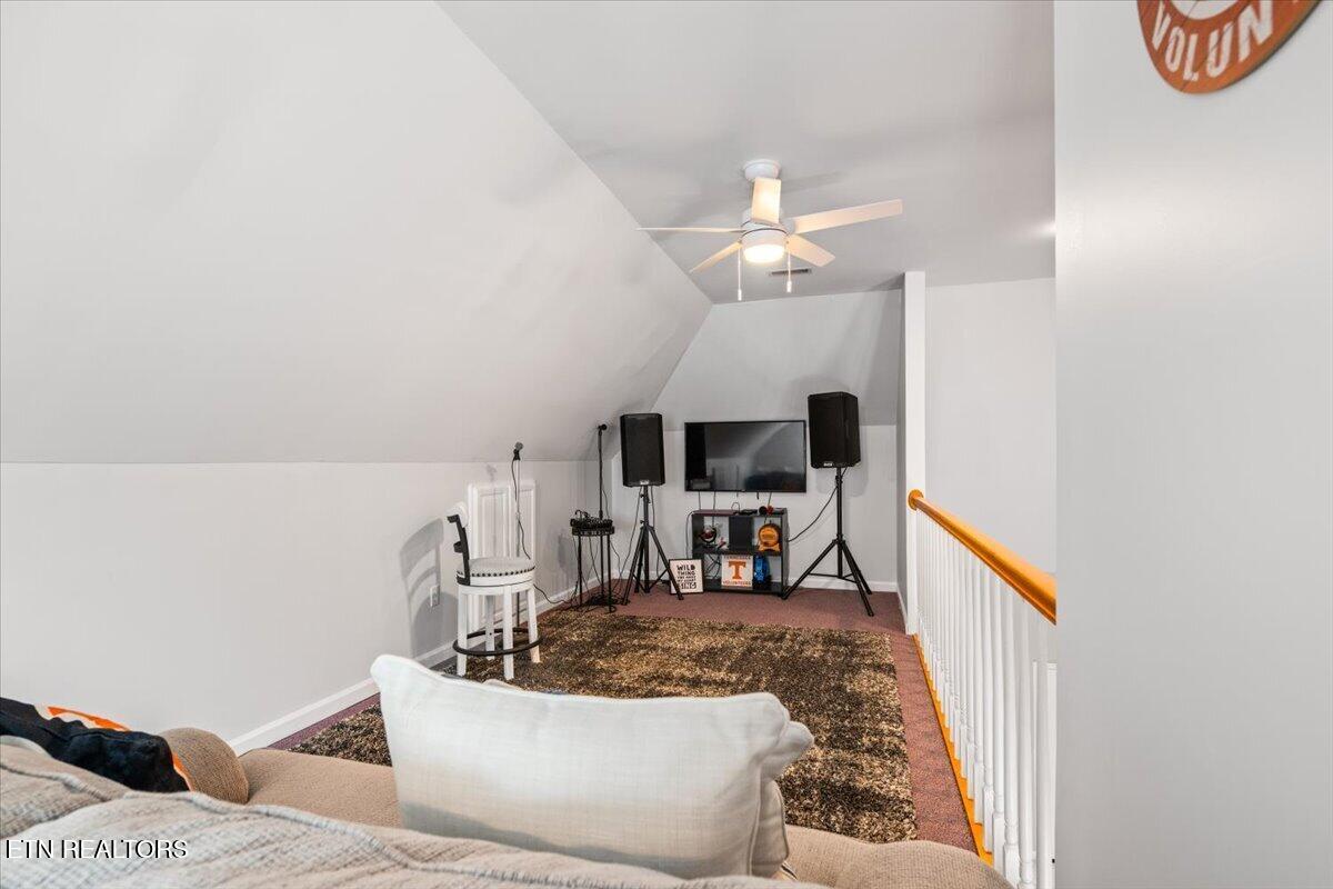 176 Mineral Springs Lane Jacksboro TN 37757