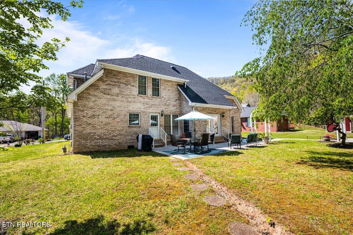 176 Mineral Springs Lane Jacksboro TN 37757