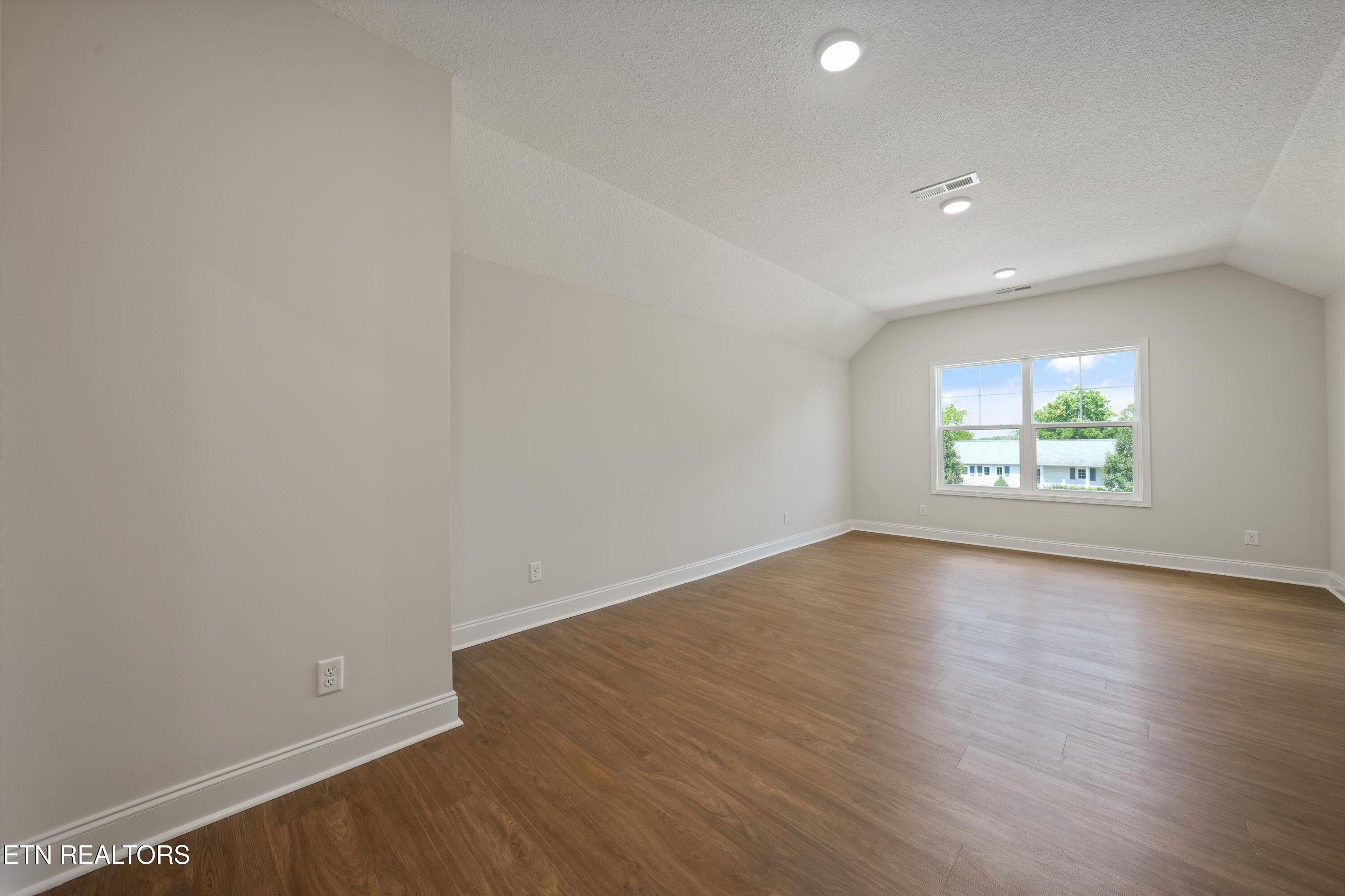 109 Chahyga Way Loudon TN 37774