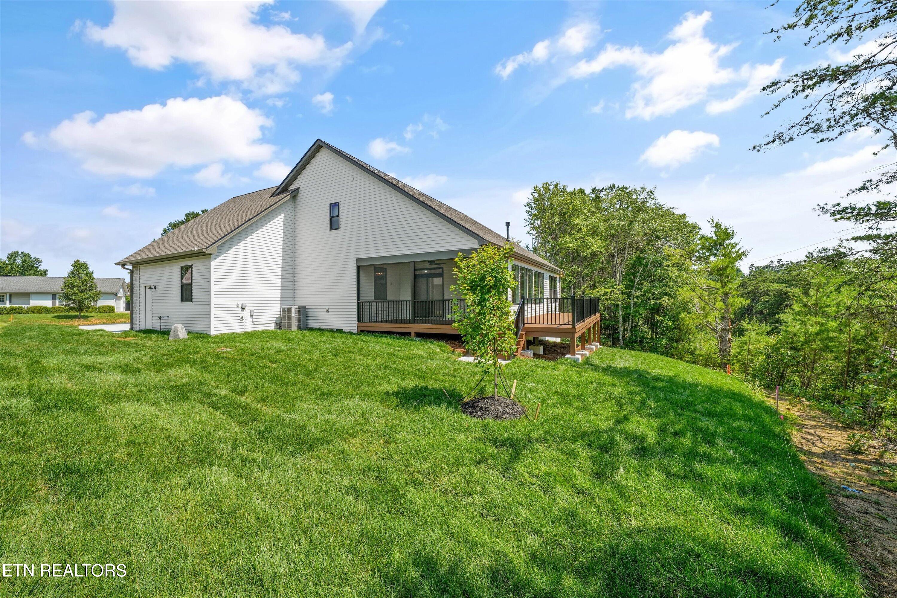 109 Chahyga Way Loudon TN 37774