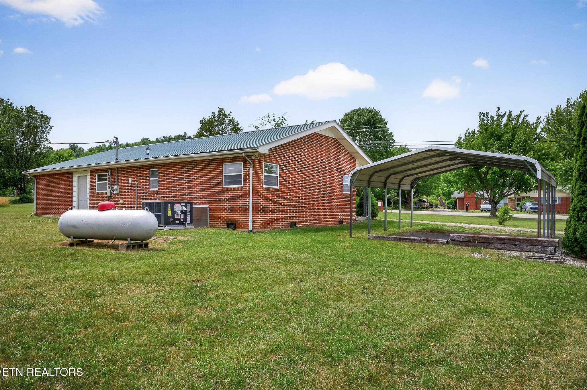 1372 Jamestown Highway Livingston TN 38570