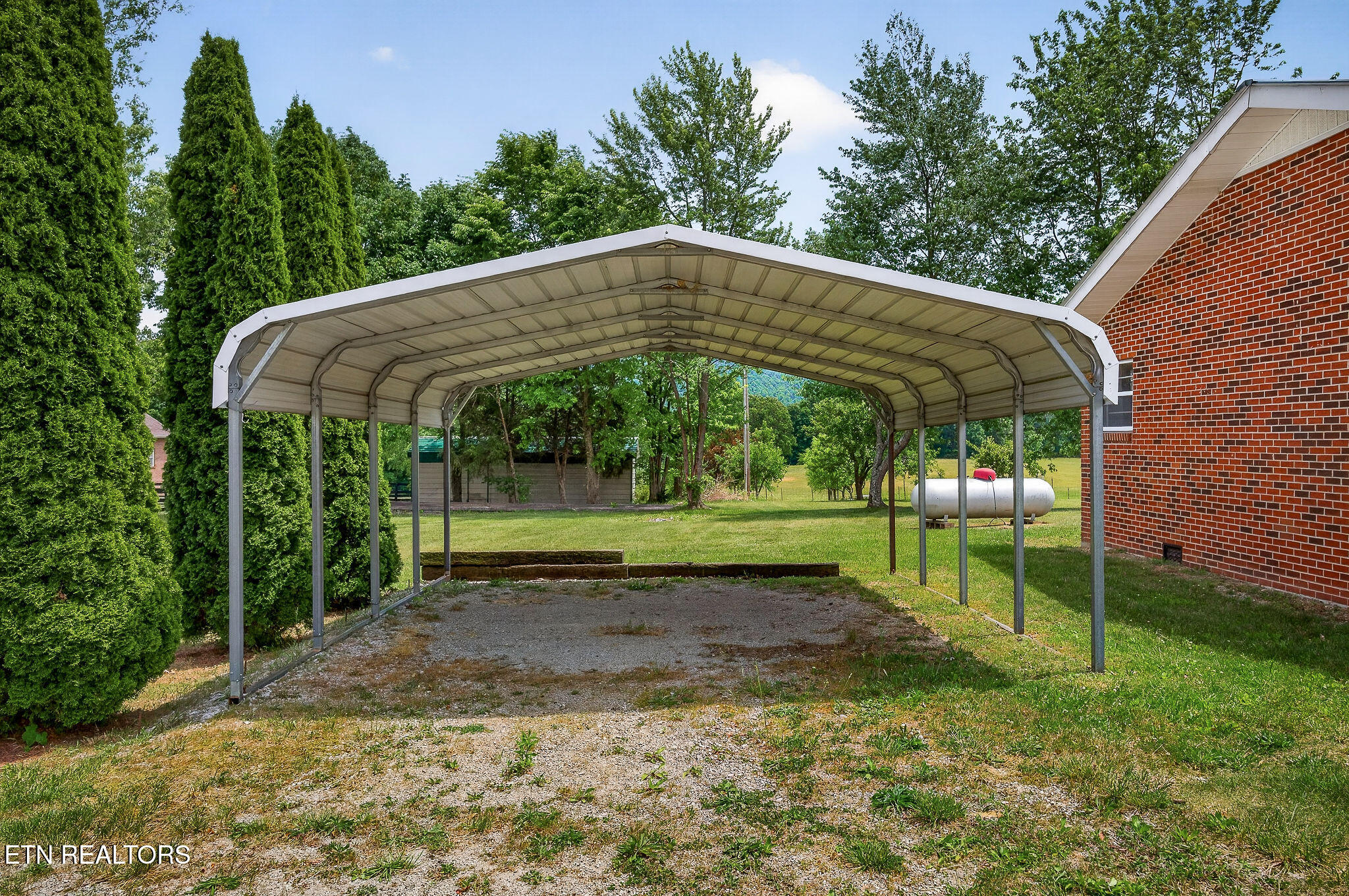 1372 Jamestown Highway Livingston TN 38570