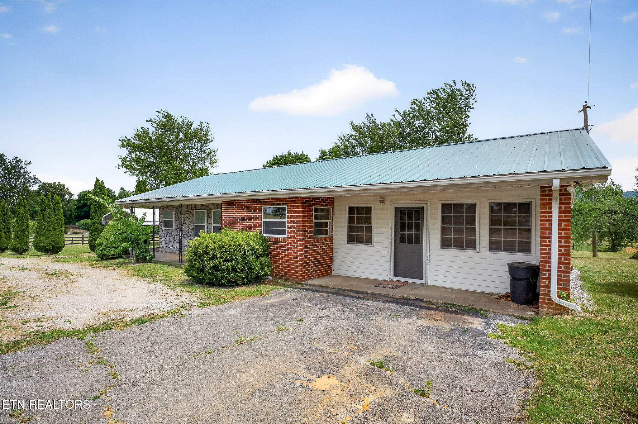 1372 Jamestown Highway Livingston TN 38570