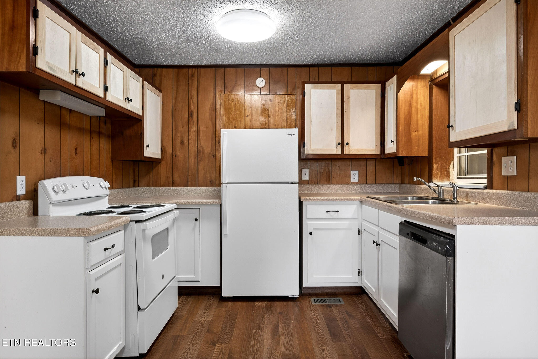 1372 Jamestown Highway Livingston TN 38570