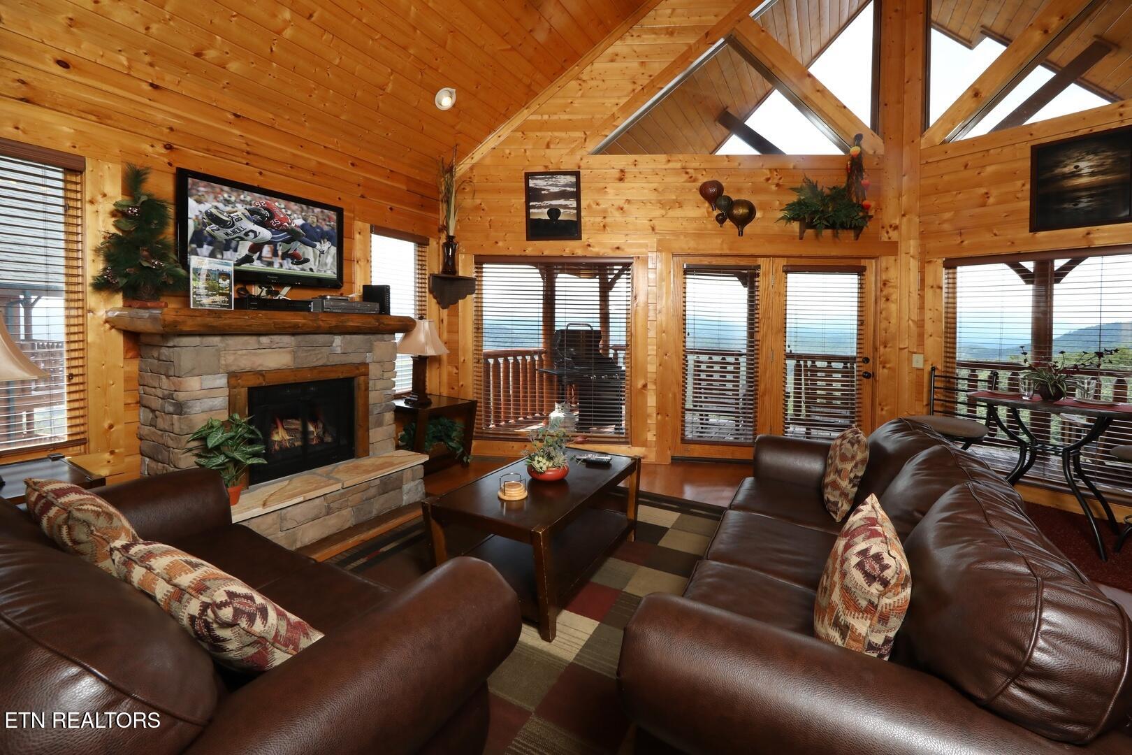 2212 Towering Hemlock Drive Sevierville TN 37876