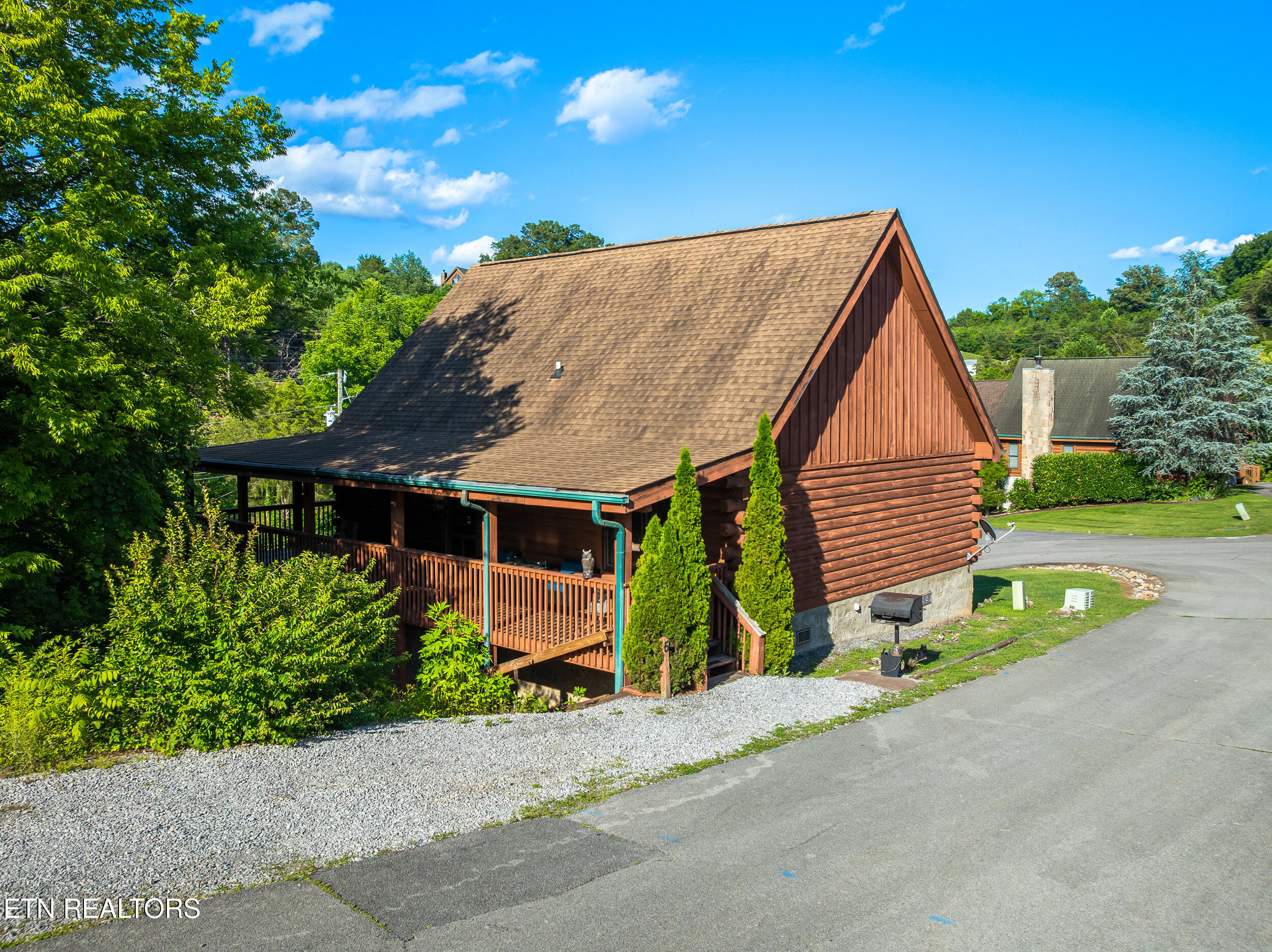 1810 Trout Way Sevierville TN 37862