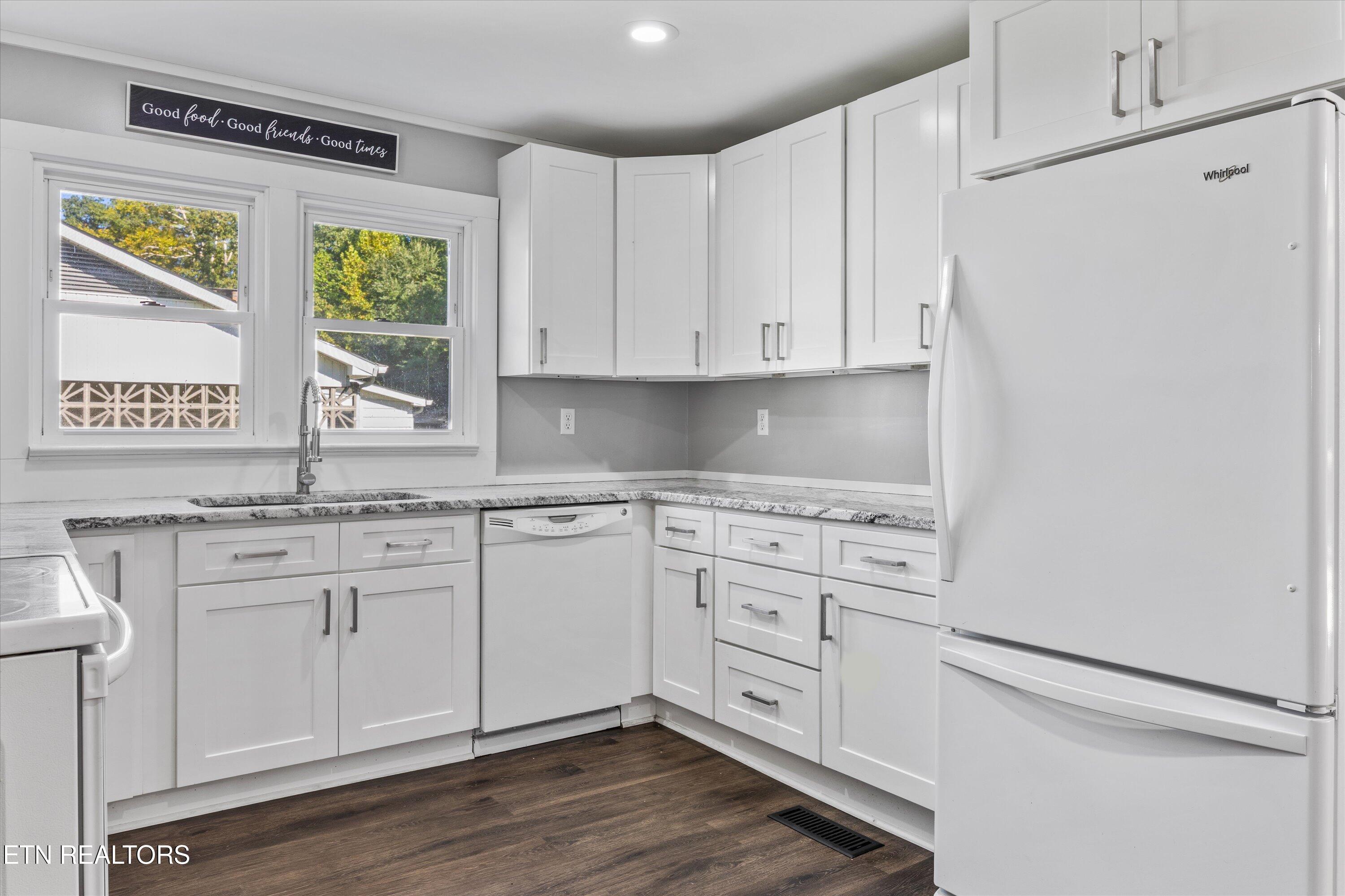 120 Keylon Drive Harriman TN 37748