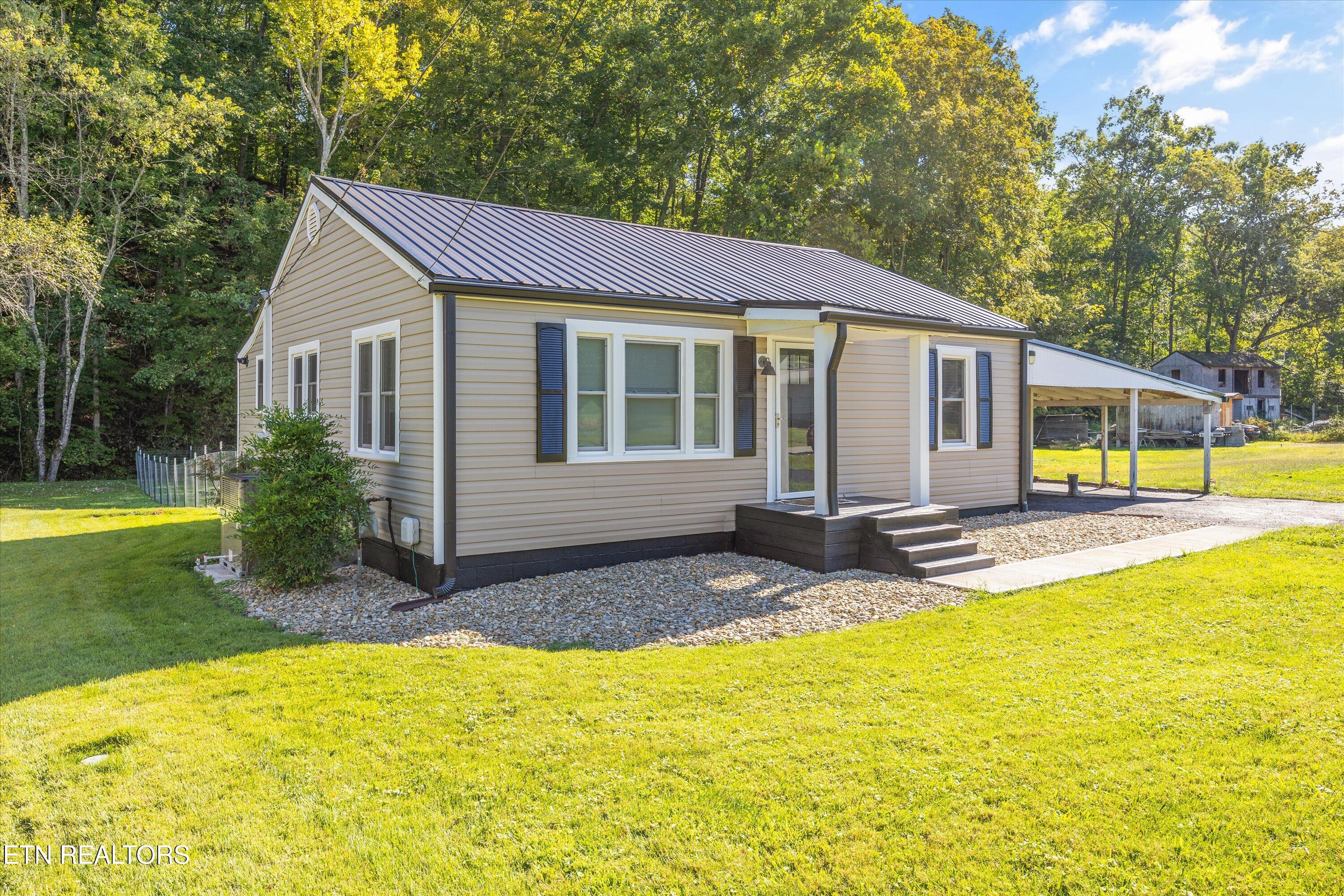 120 Keylon Drive Harriman TN 37748