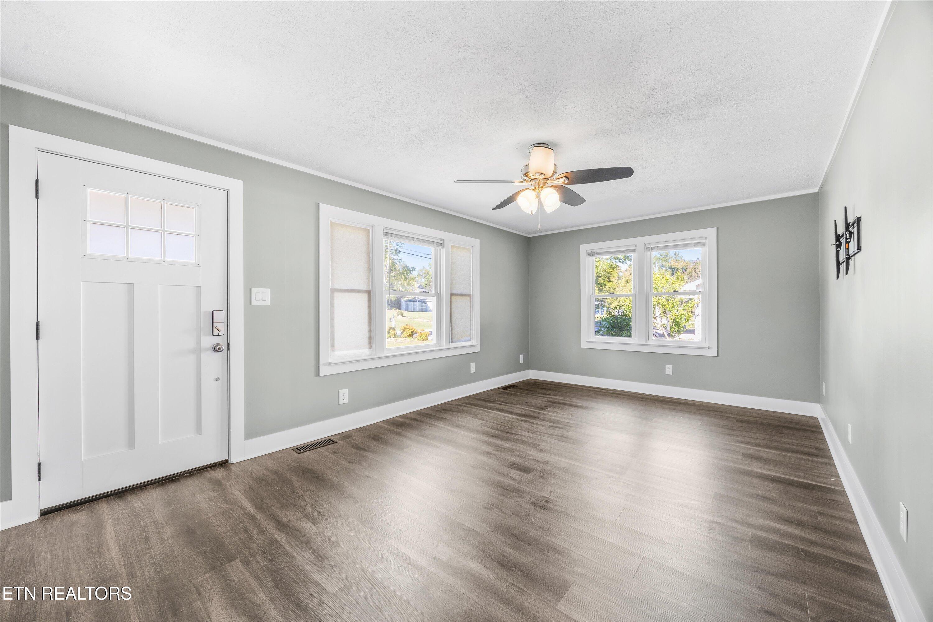 120 Keylon Drive Harriman TN 37748