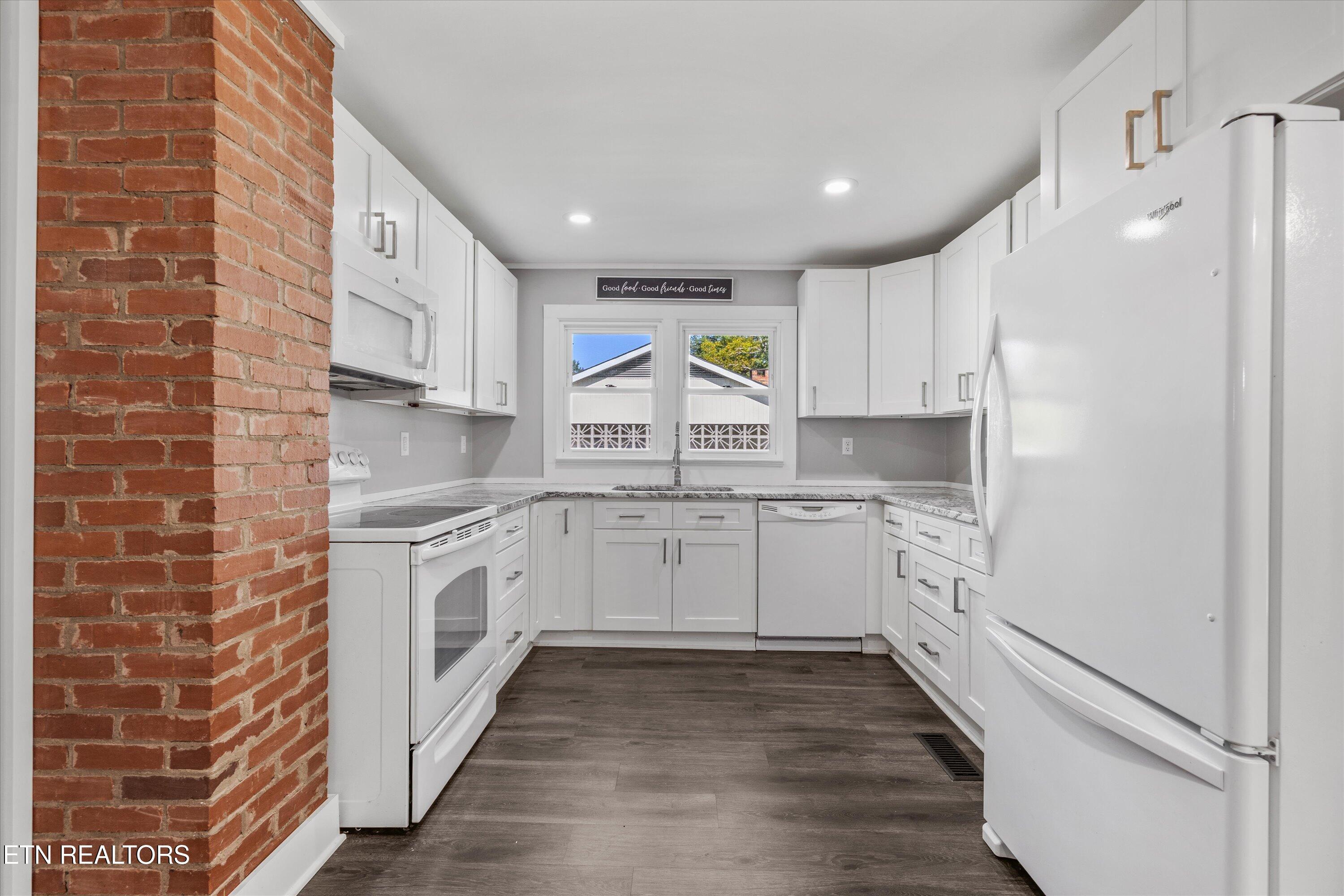 120 Keylon Drive Harriman TN 37748