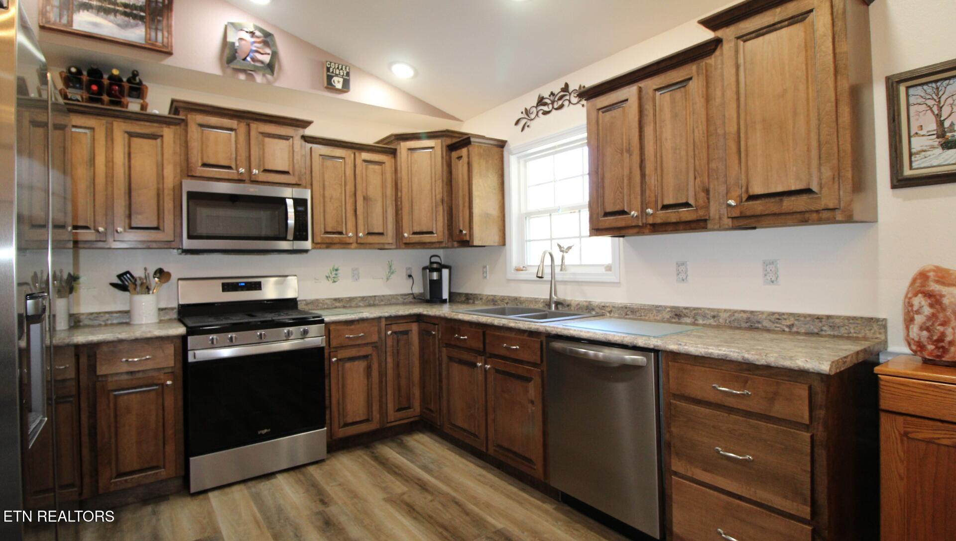 838 Dulog Trail Jamestown TN 38556