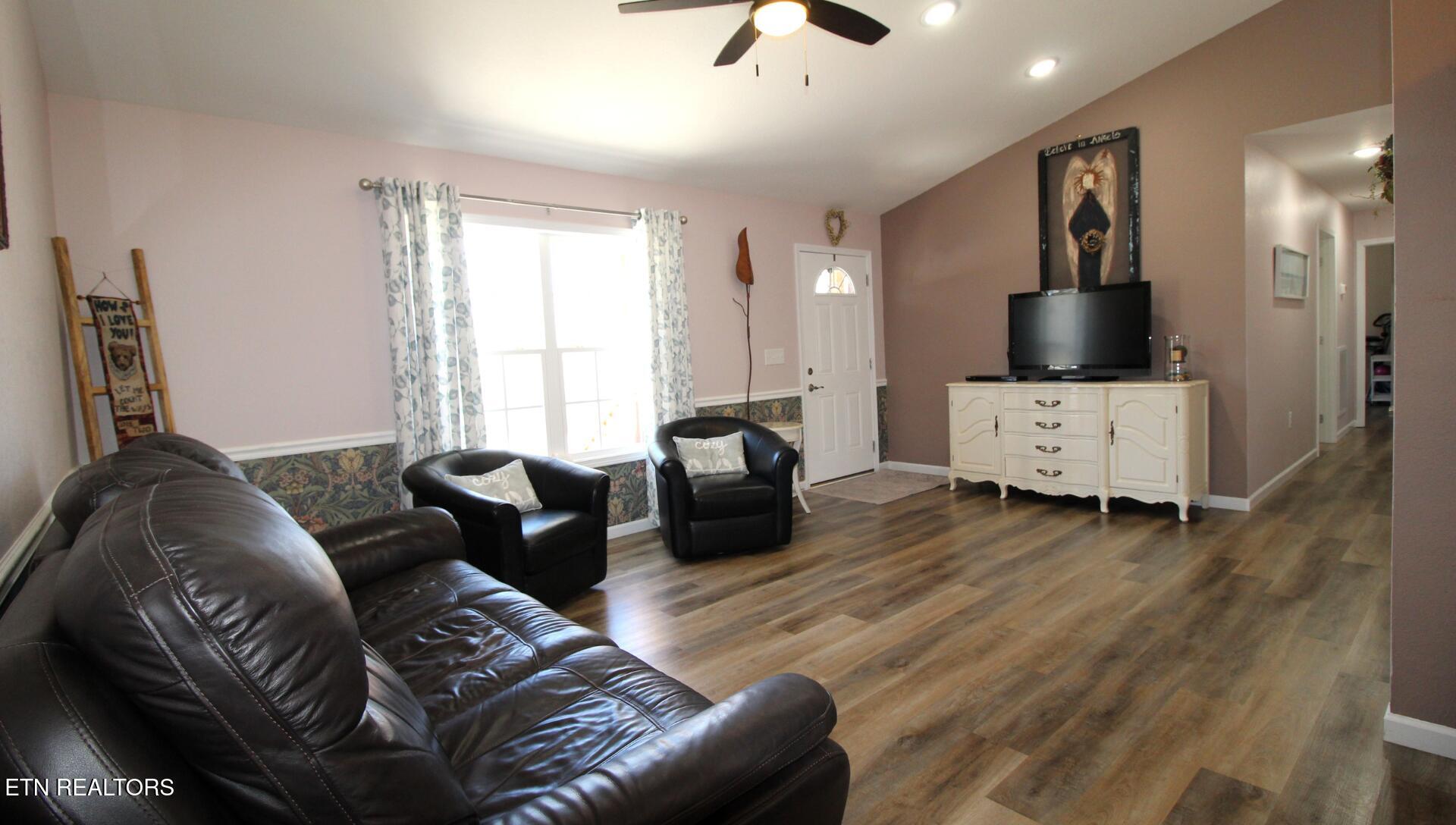 838 Dulog Trail Jamestown TN 38556