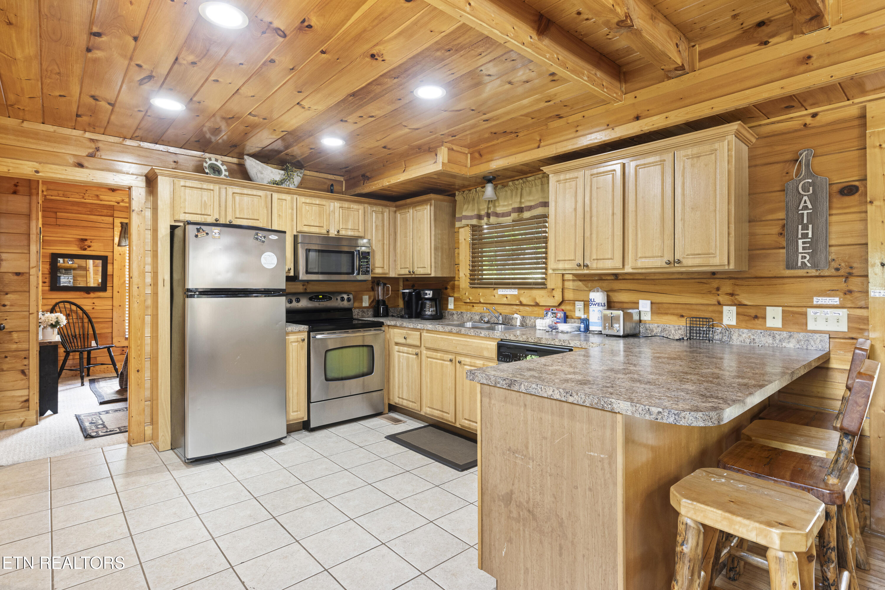 1665 Mountain Lodge Way Pigeon Forge TN 37862