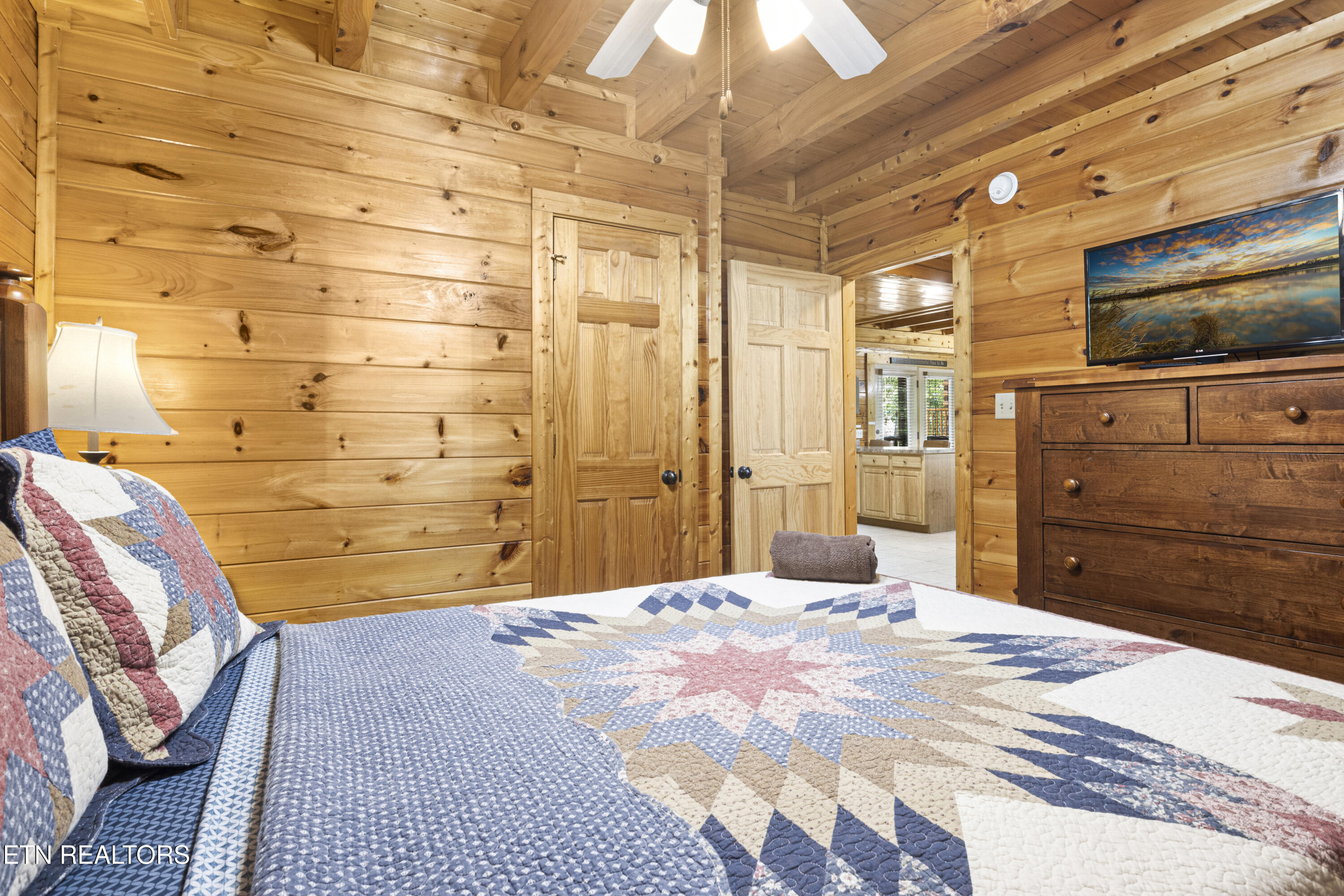 1665 Mountain Lodge Way Pigeon Forge TN 37862