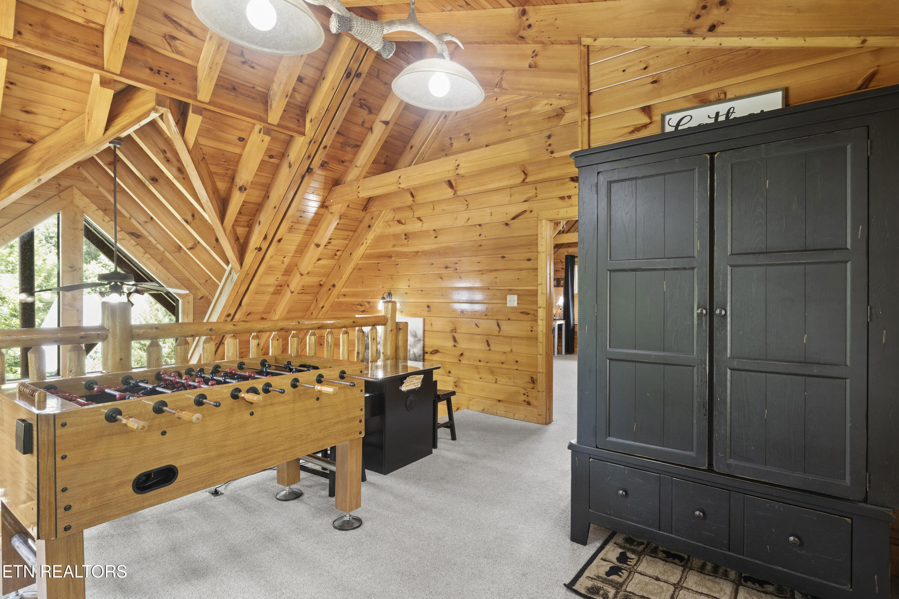 1665 Mountain Lodge Way Pigeon Forge TN 37862
