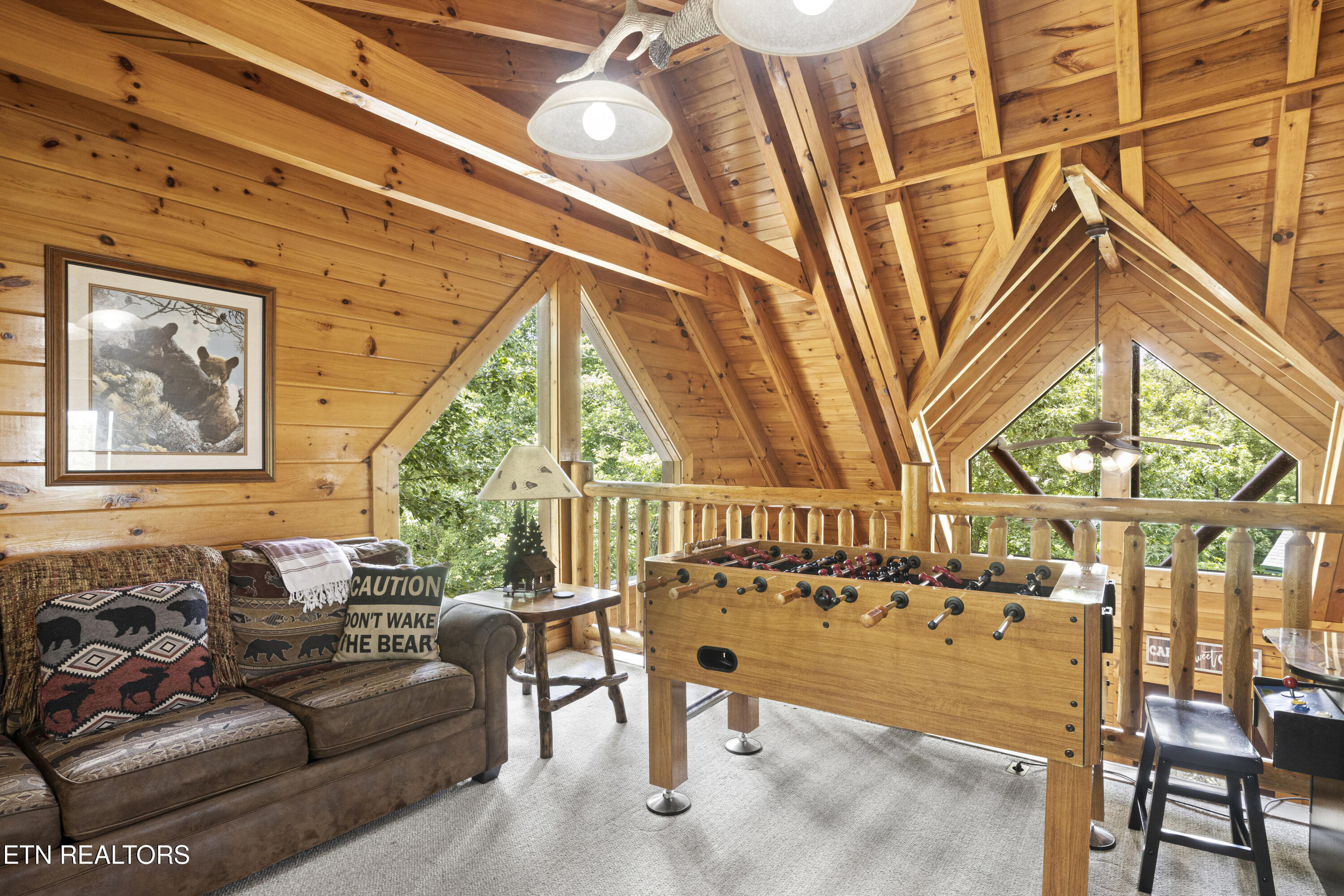 1665 Mountain Lodge Way Pigeon Forge TN 37862