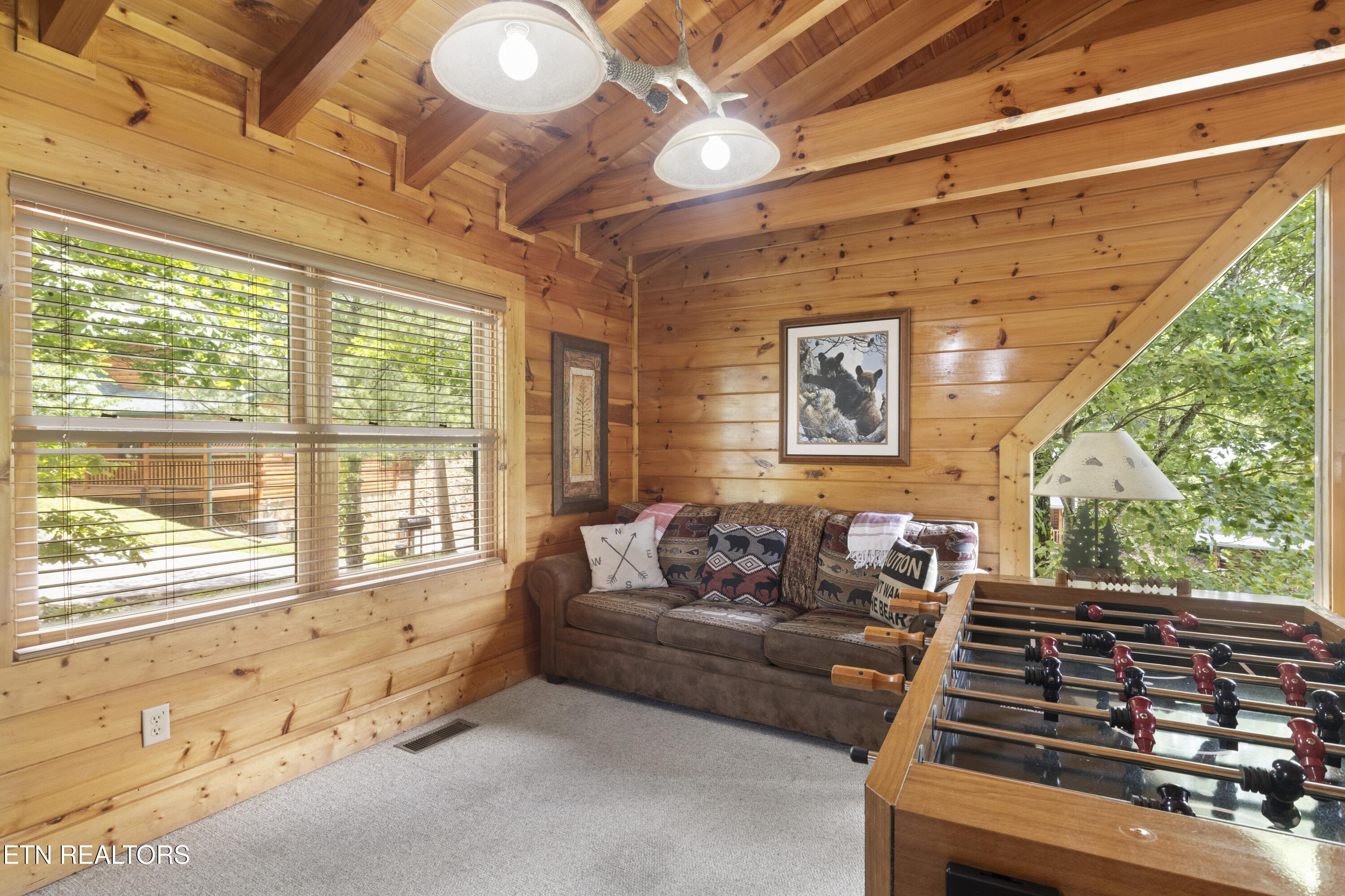 1665 Mountain Lodge Way Pigeon Forge TN 37862