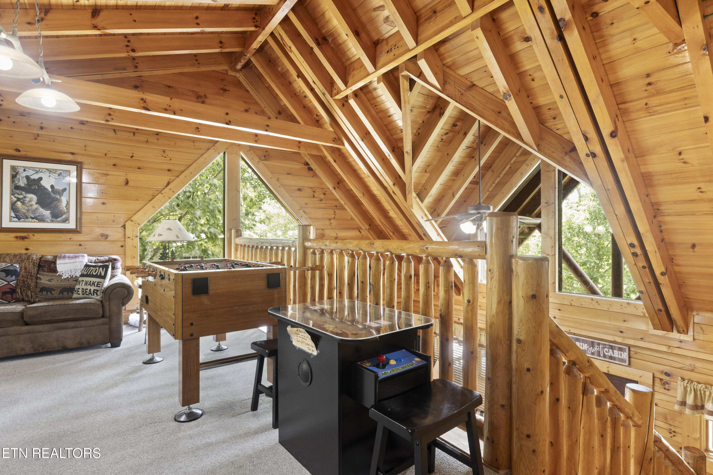 1665 Mountain Lodge Way Pigeon Forge TN 37862