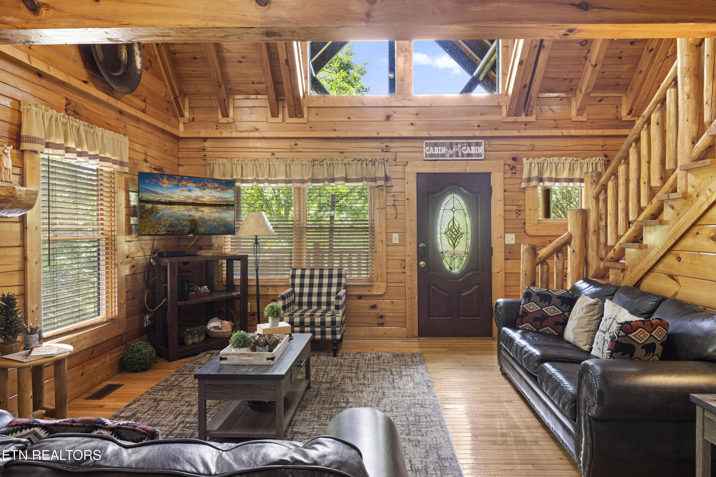 1665 Mountain Lodge Way Pigeon Forge TN 37862