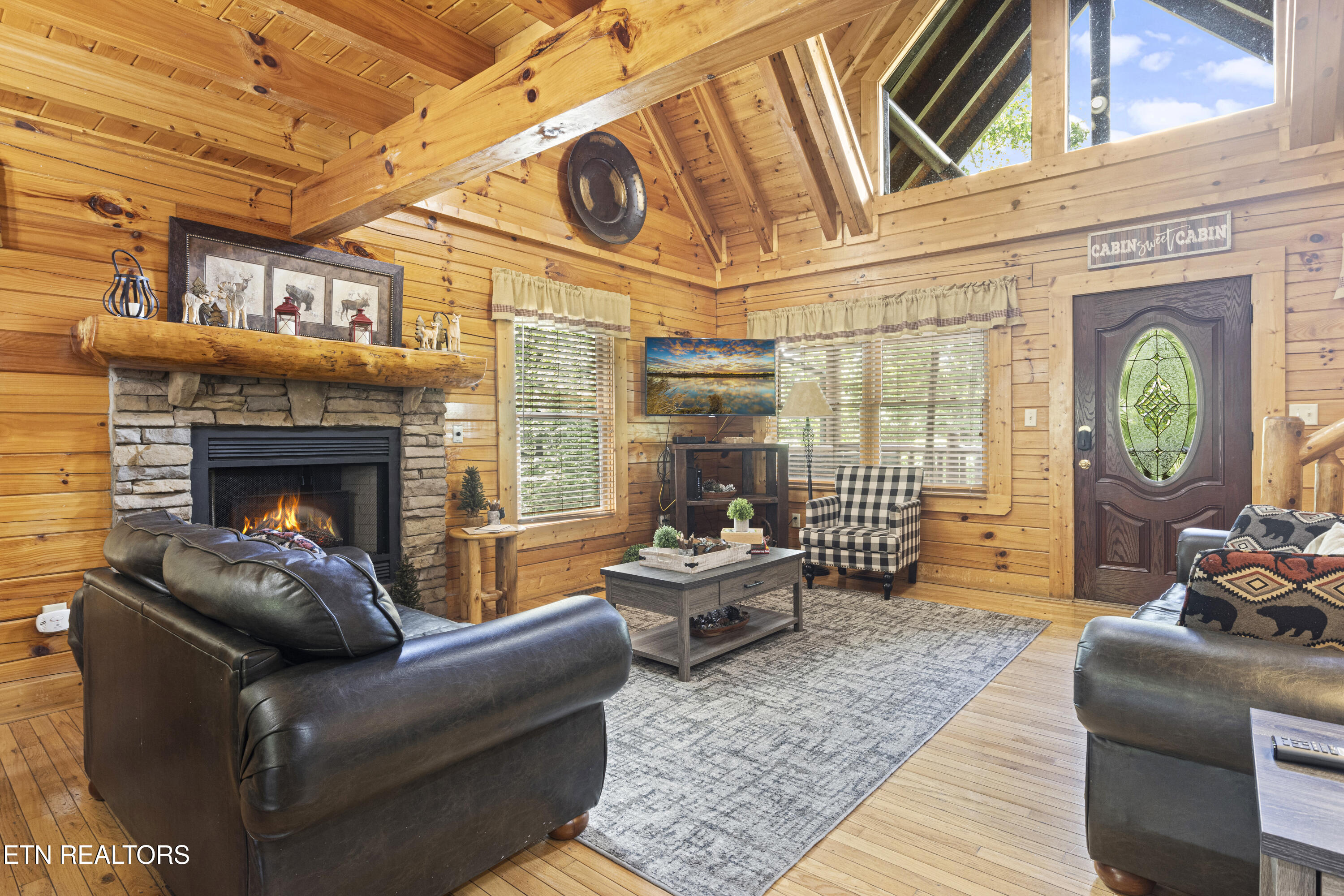 1665 Mountain Lodge Way Pigeon Forge TN 37862