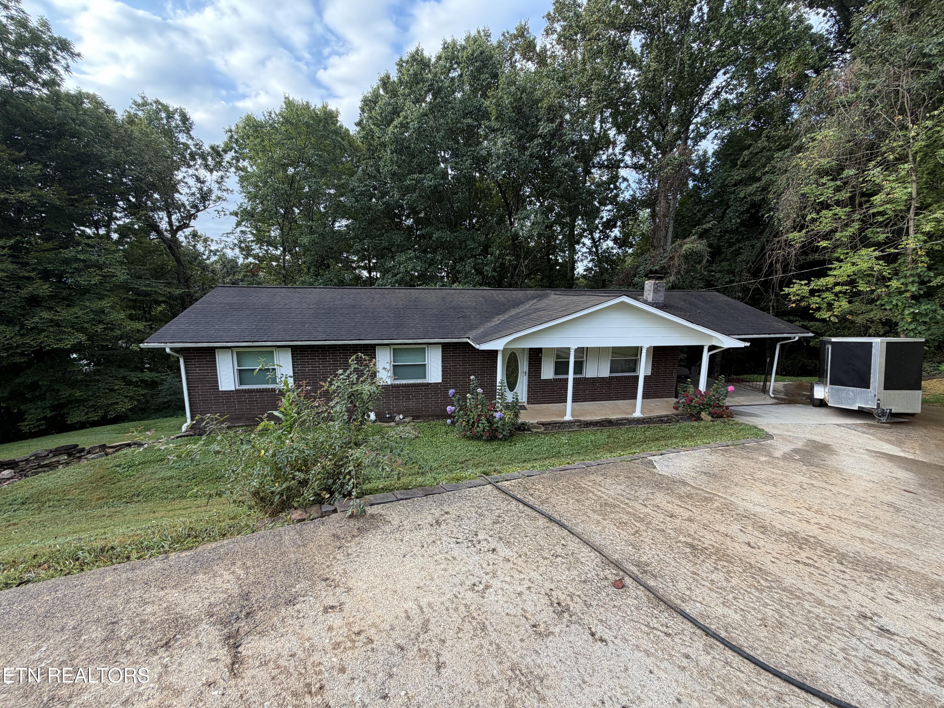 167 Hudson Lane Clinton TN 37716