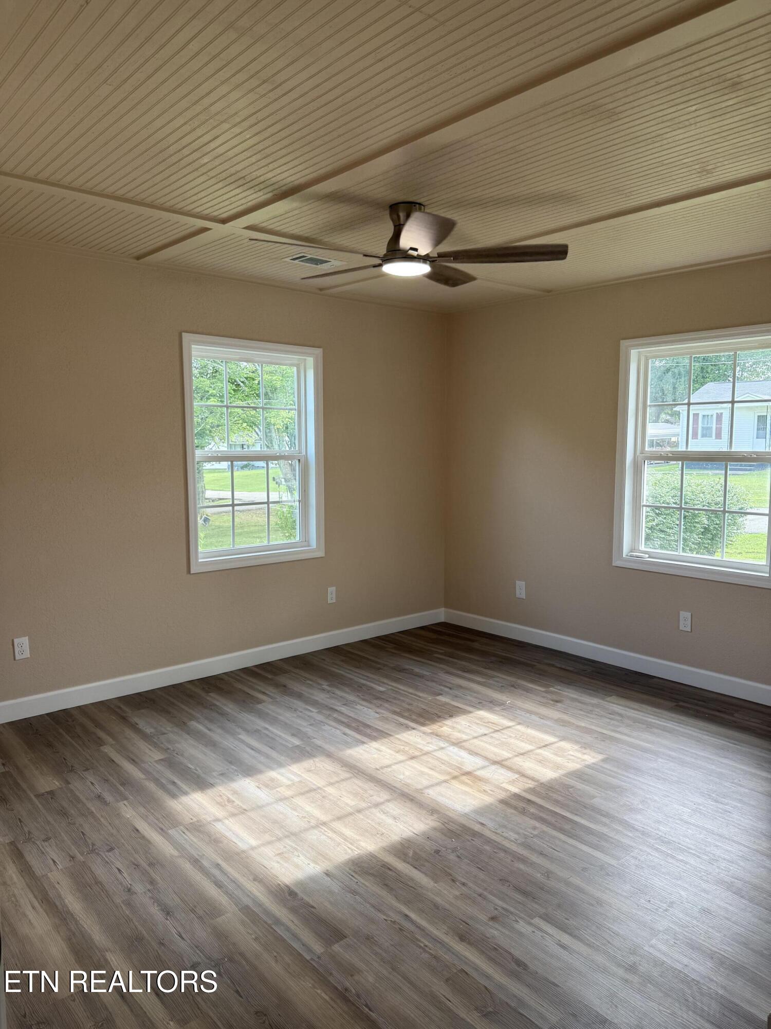 404 Greenwood Circle Madisonville TN 37354