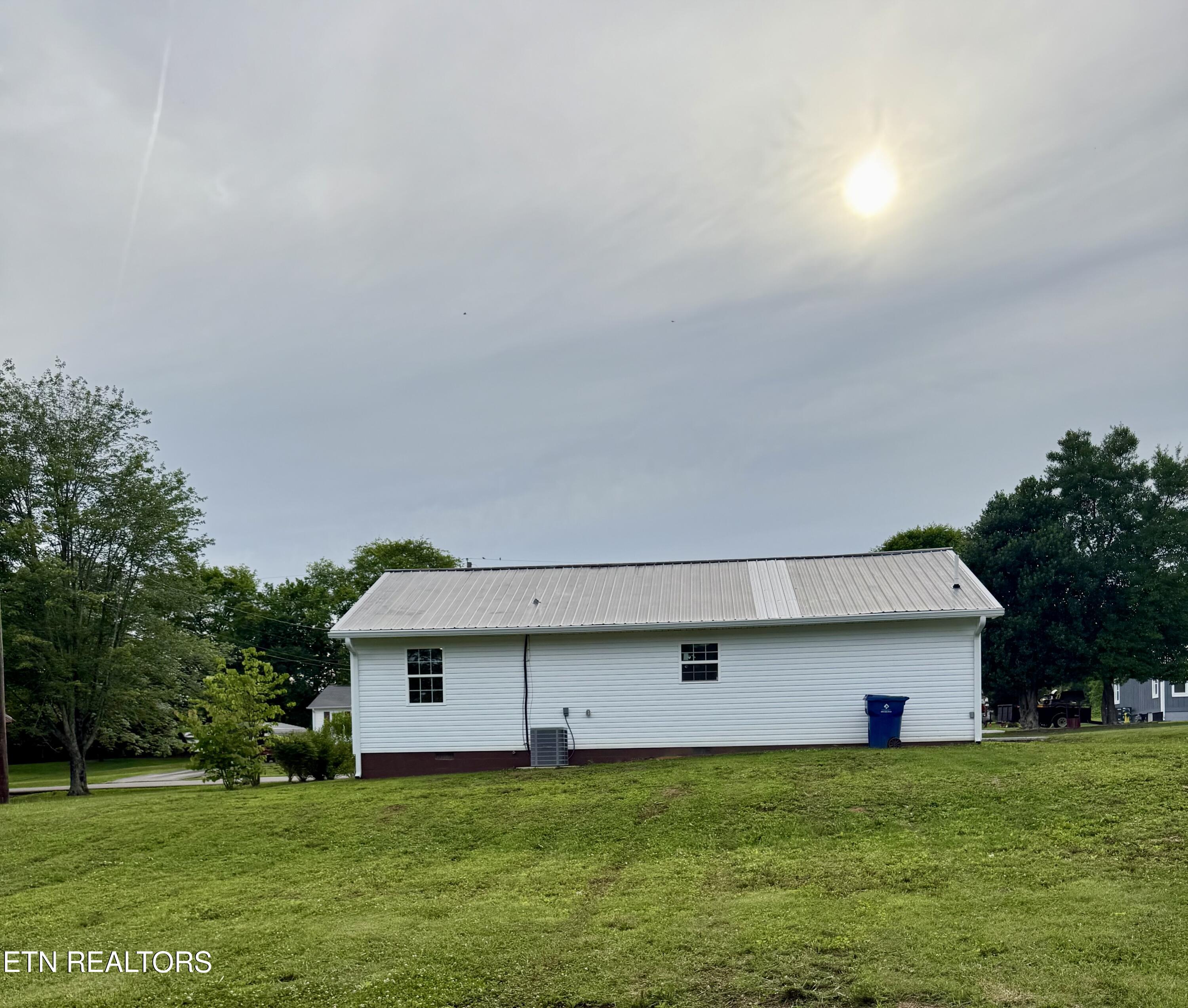 404 Greenwood Circle Madisonville TN 37354