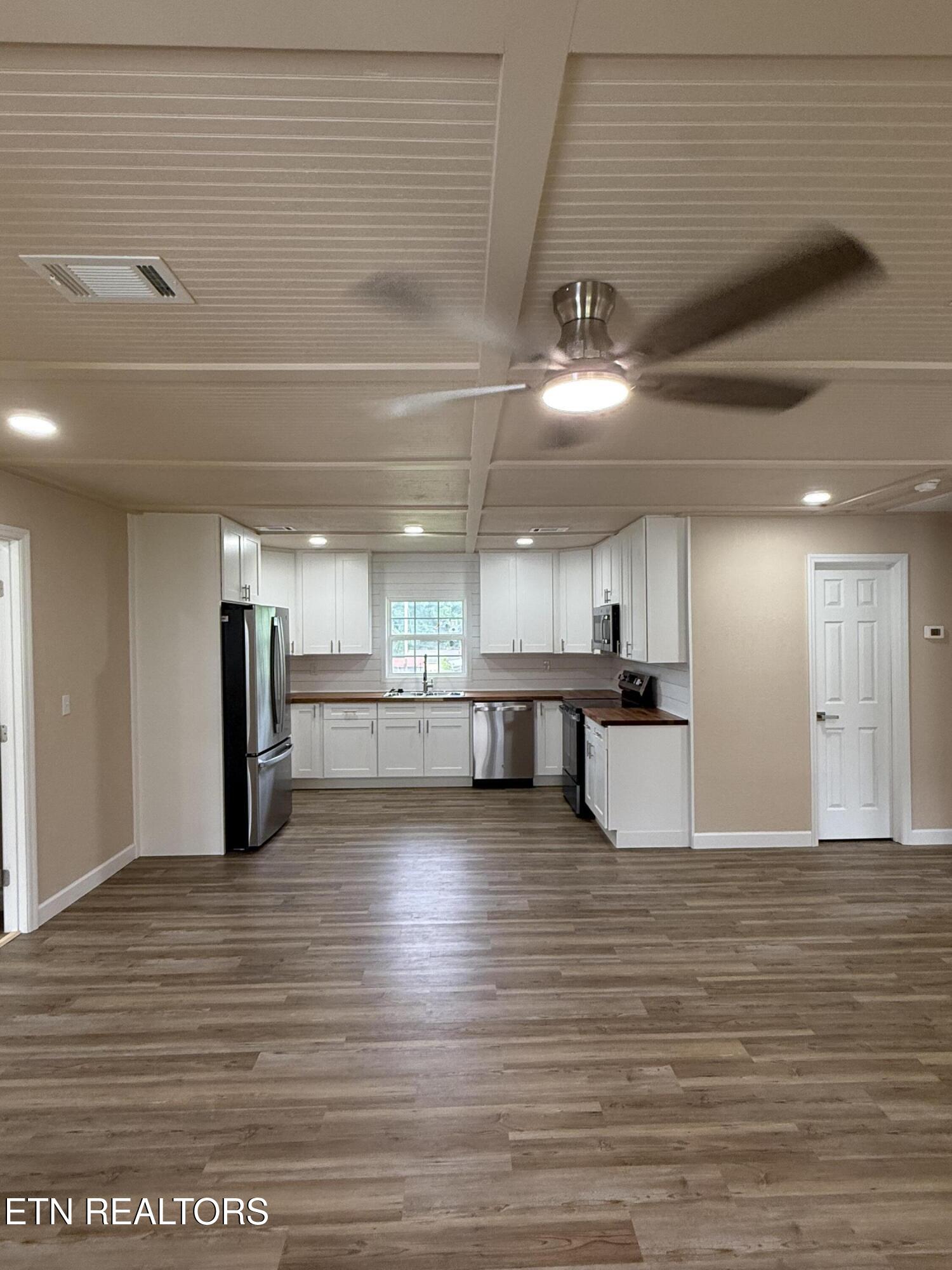 404 Greenwood Circle Madisonville TN 37354