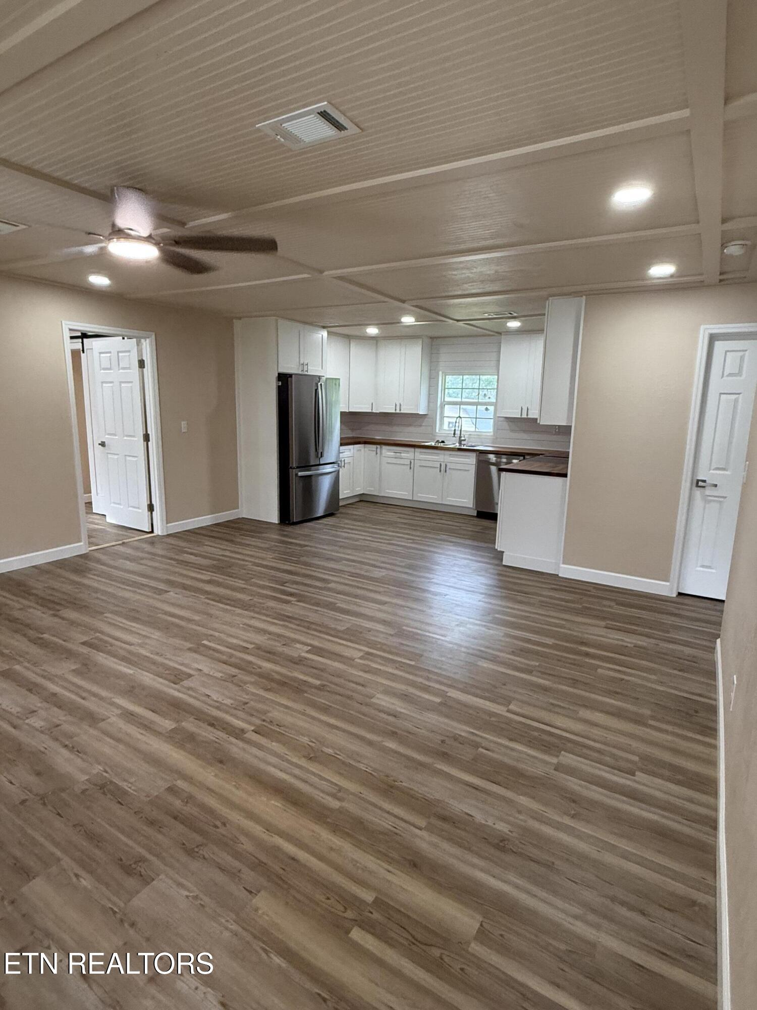 404 Greenwood Circle Madisonville TN 37354