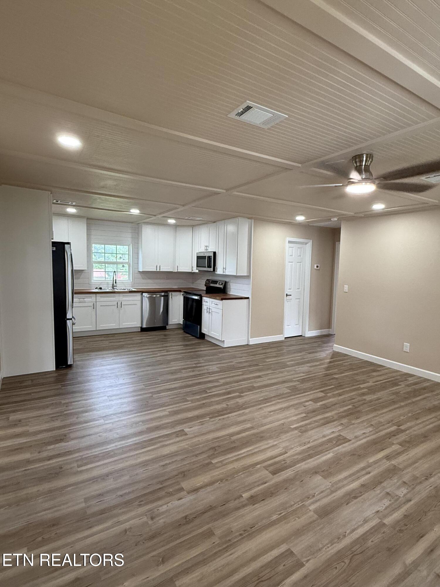 404 Greenwood Circle Madisonville TN 37354