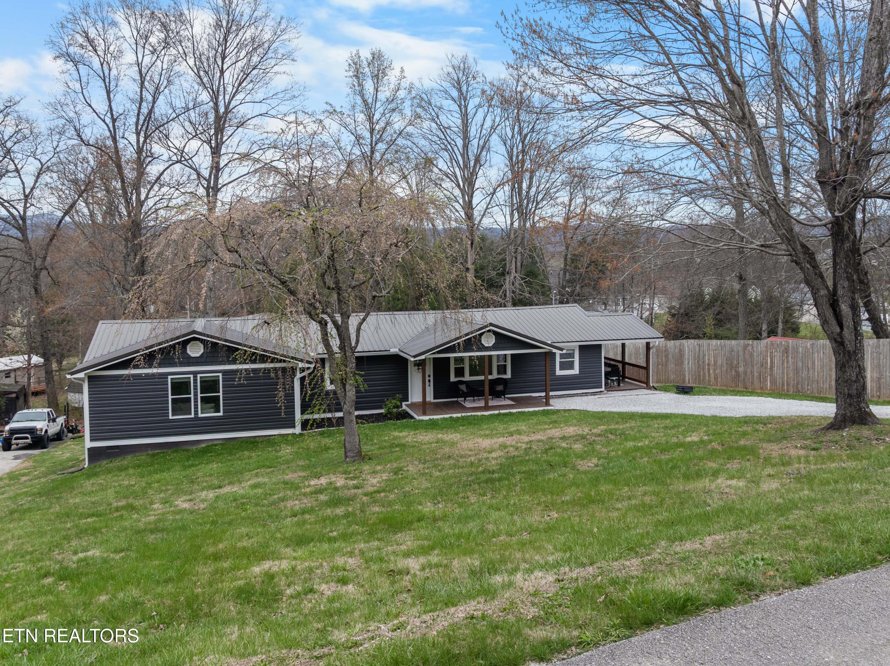 274 Vanover Lane Jacksboro TN 37757